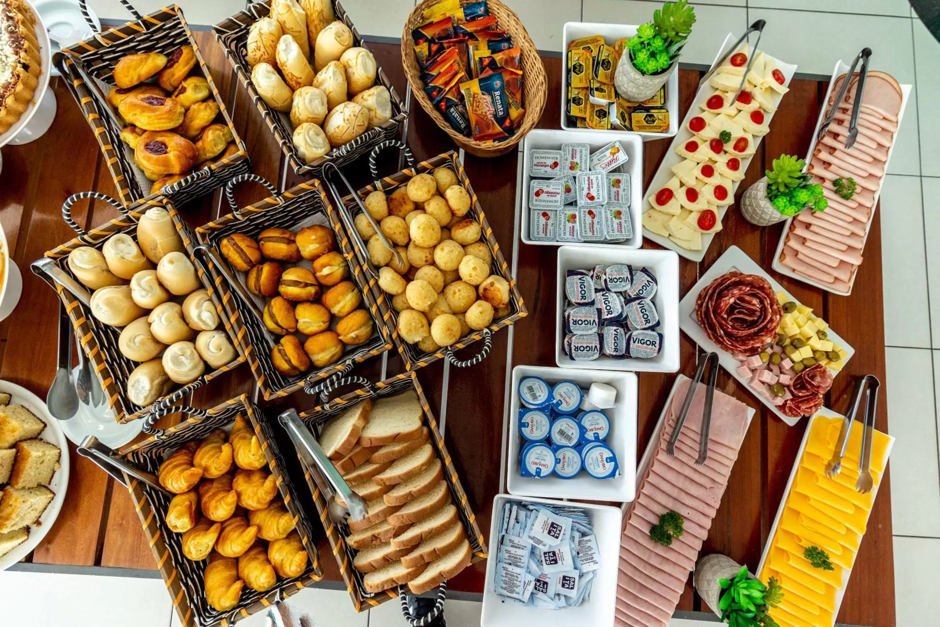 Restaurant/places to eat in Hotel Pousada Brava Club