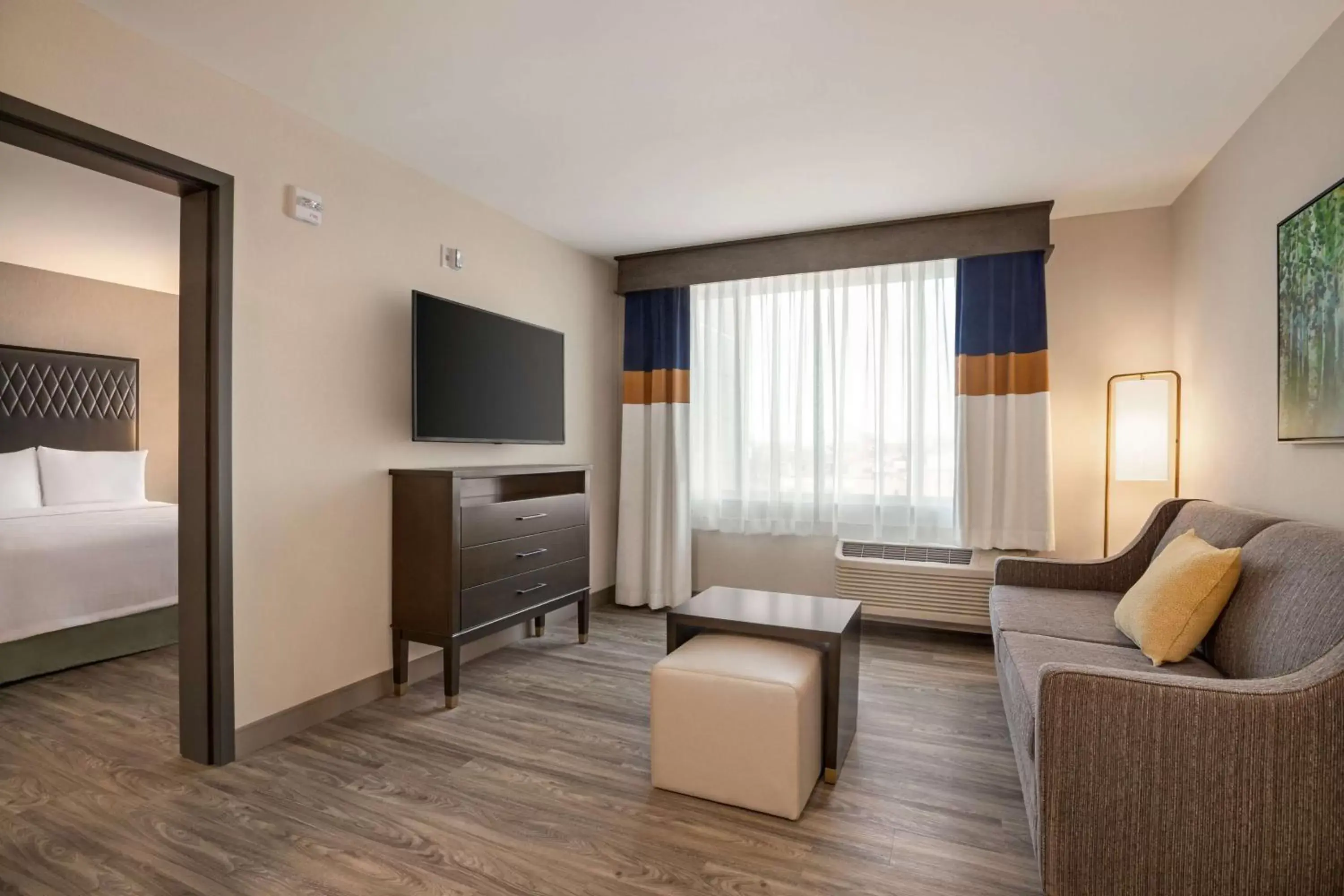 Living room, Seating Area in Homewood Suites by Hilton Indianapolis Downtown IUPUI