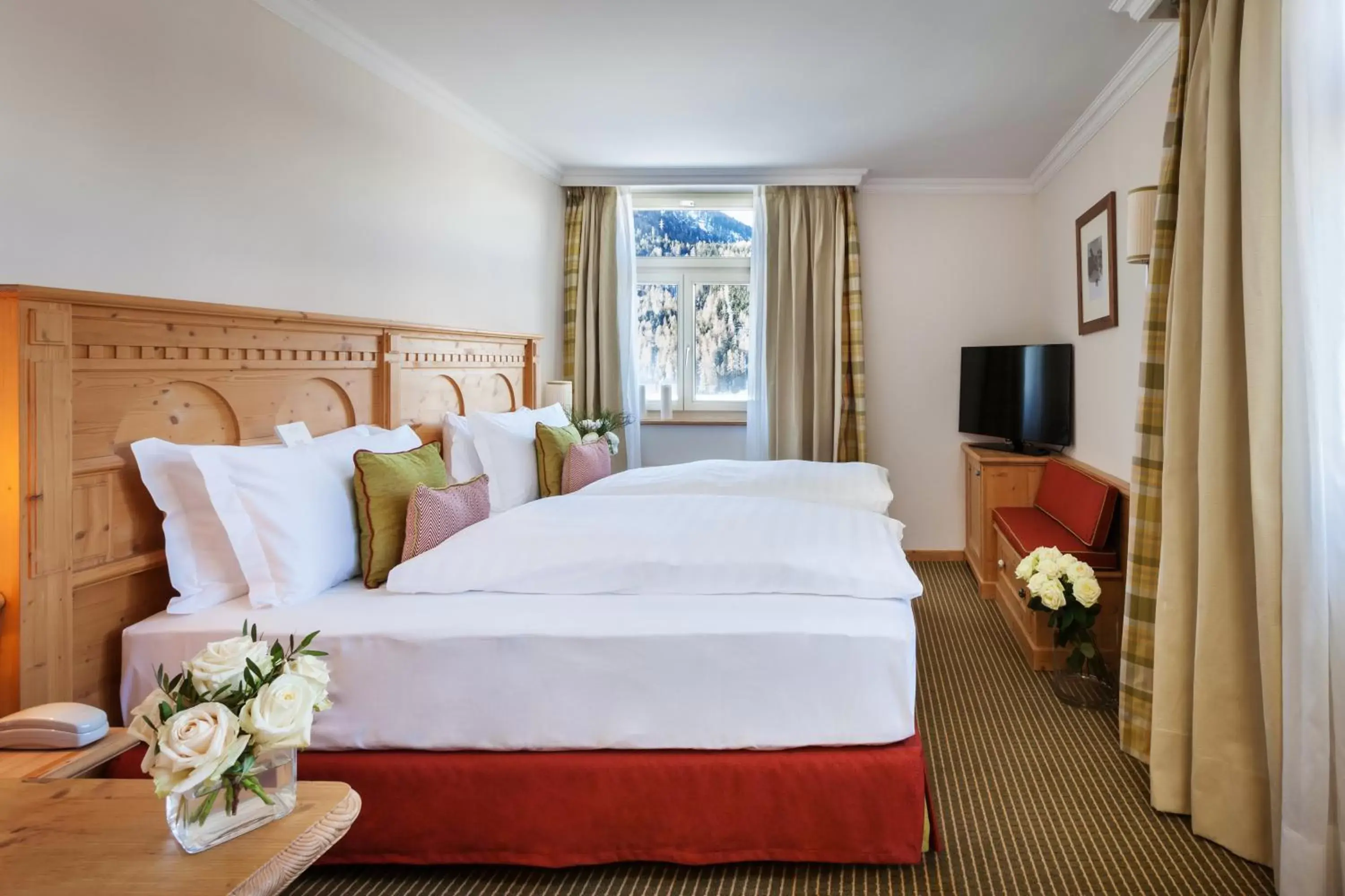 Bedroom, Bed in Schloss Hotel & Spa Pontresina