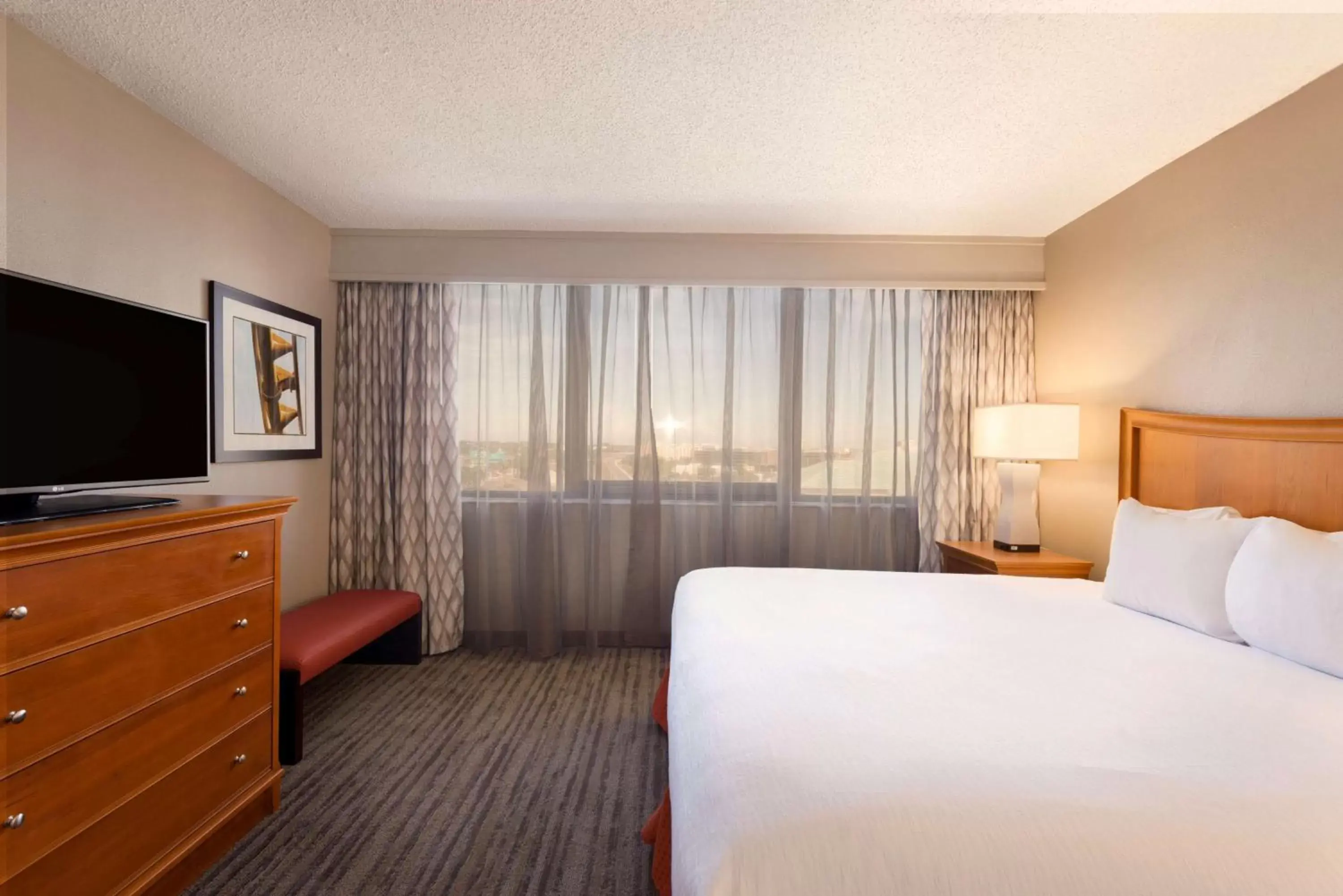 Bedroom, Bed in Embassy Suites by Hilton Orlando International Drive ICON Park