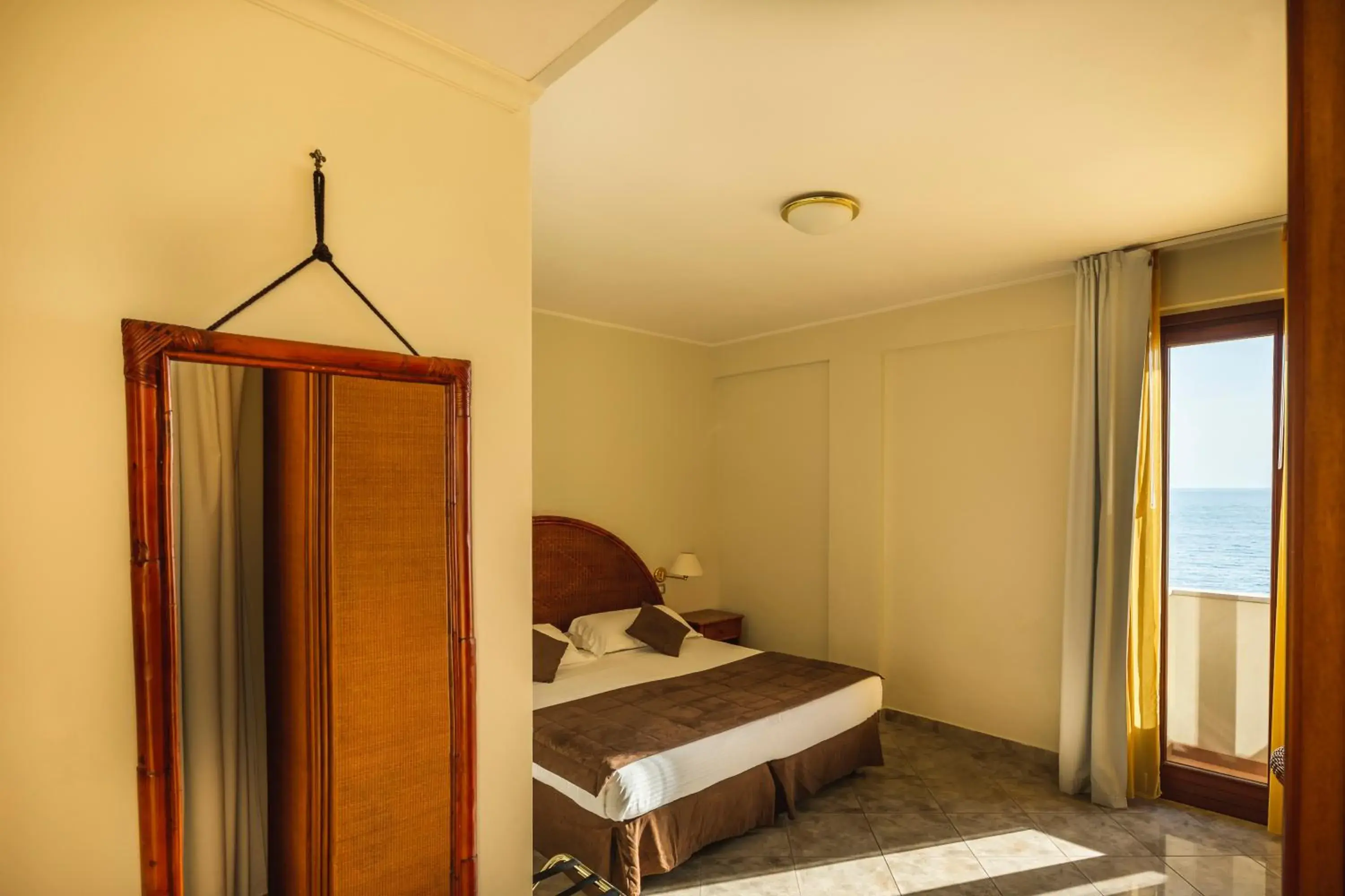 Bed in Hotel Ara Solis