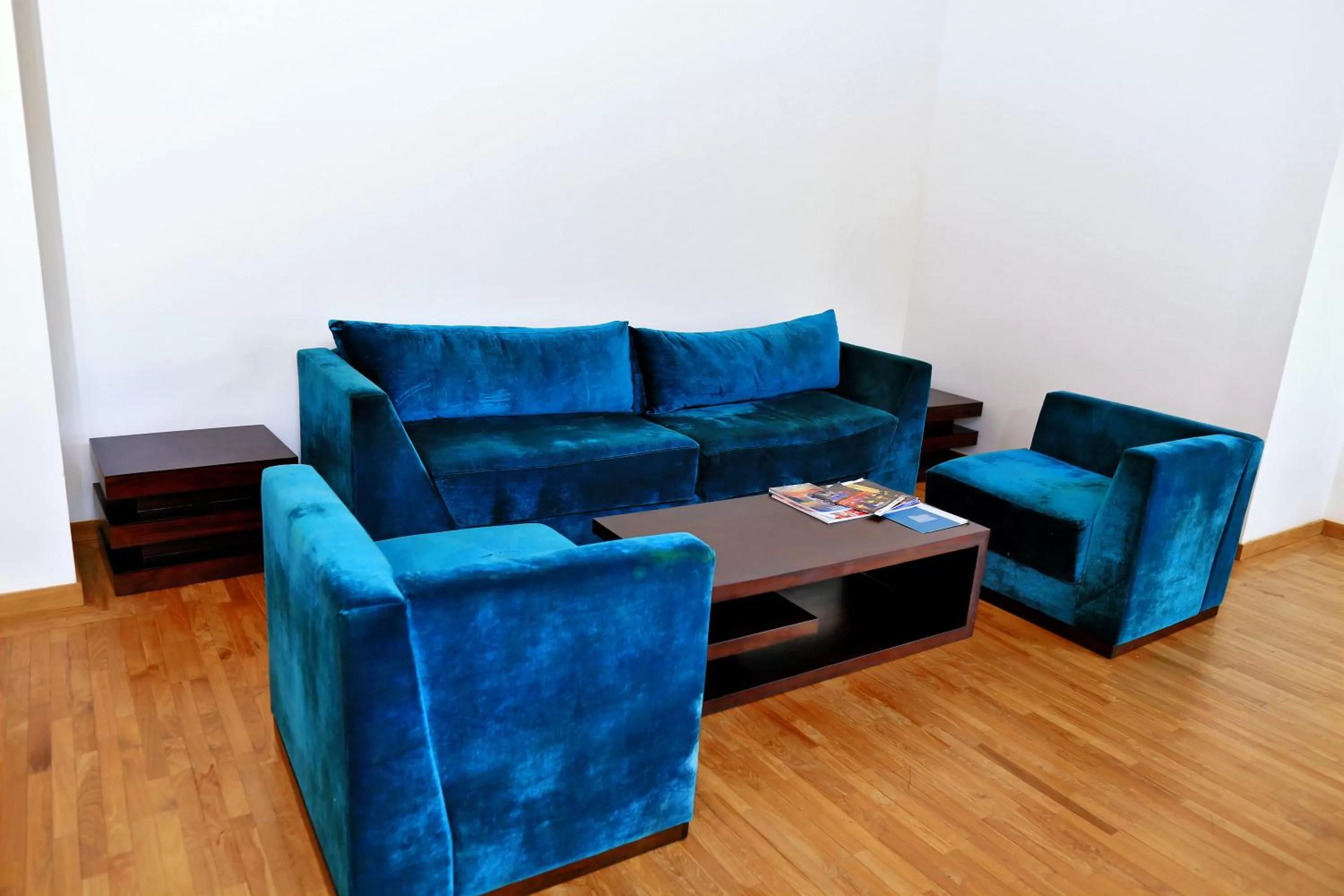 Living room in Amaranthe Bay Resort & Spa