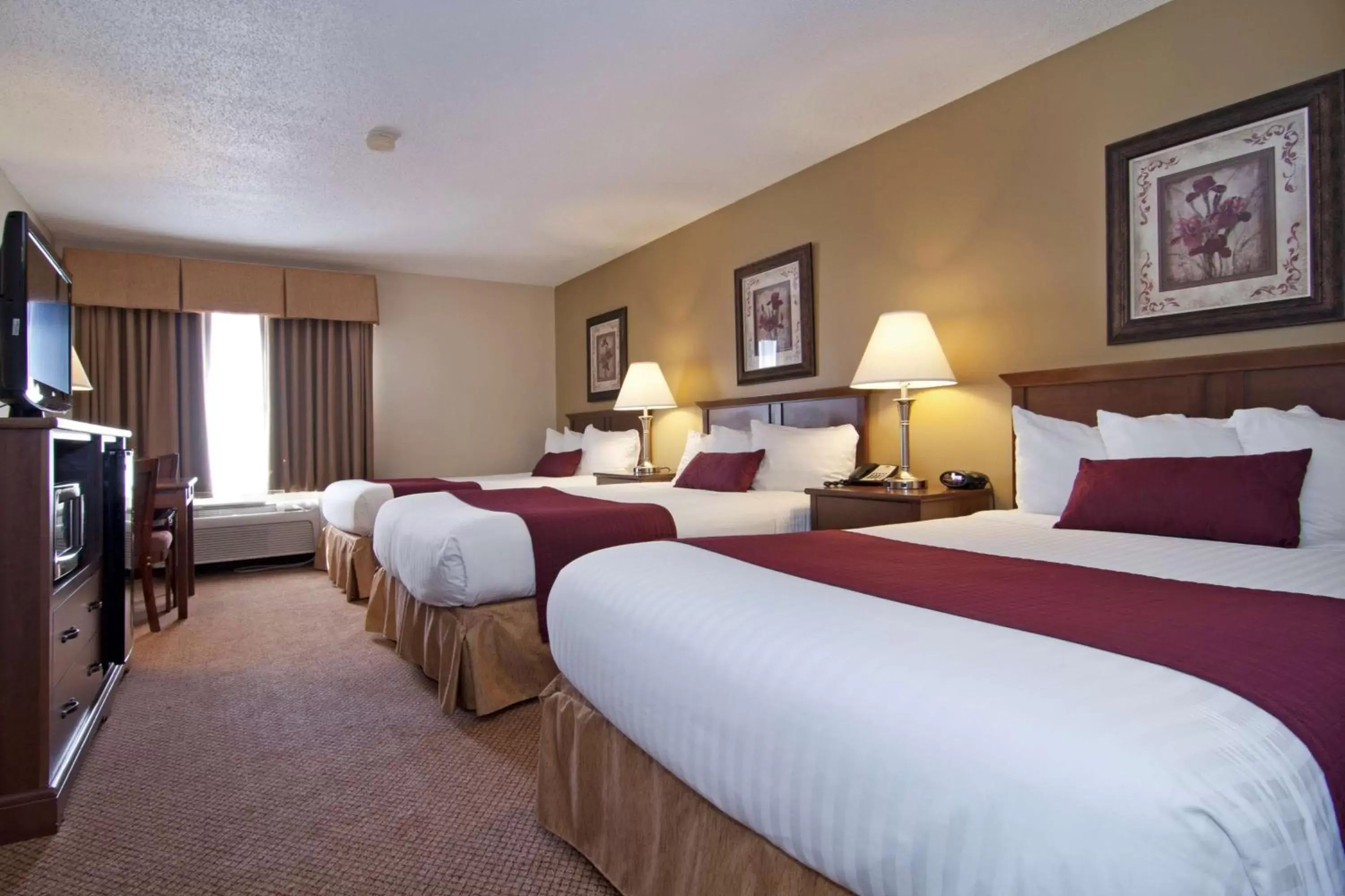 Photo of the whole room, Bed in Best Western Plus Albert Lea I-90/I-35 Hotel