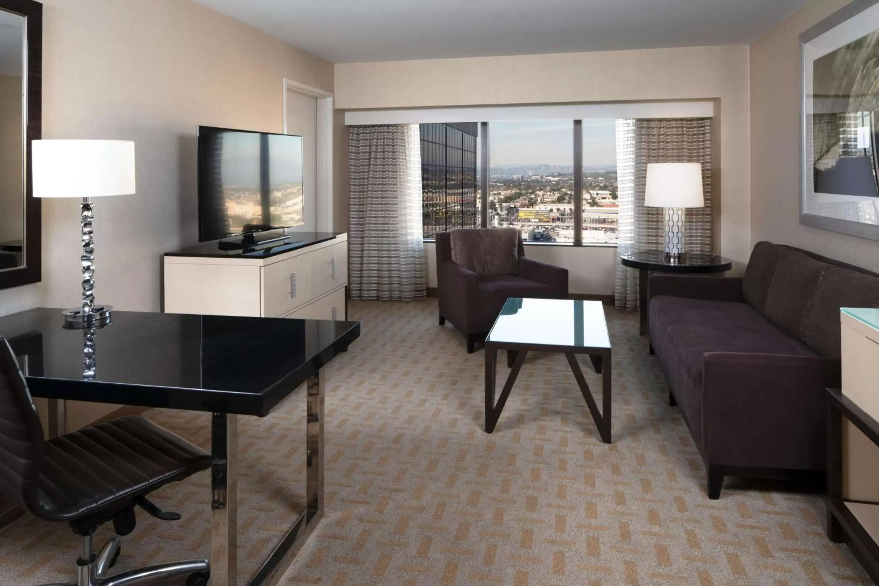 Bedroom, Seating Area in Hilton Los Angeles Airport