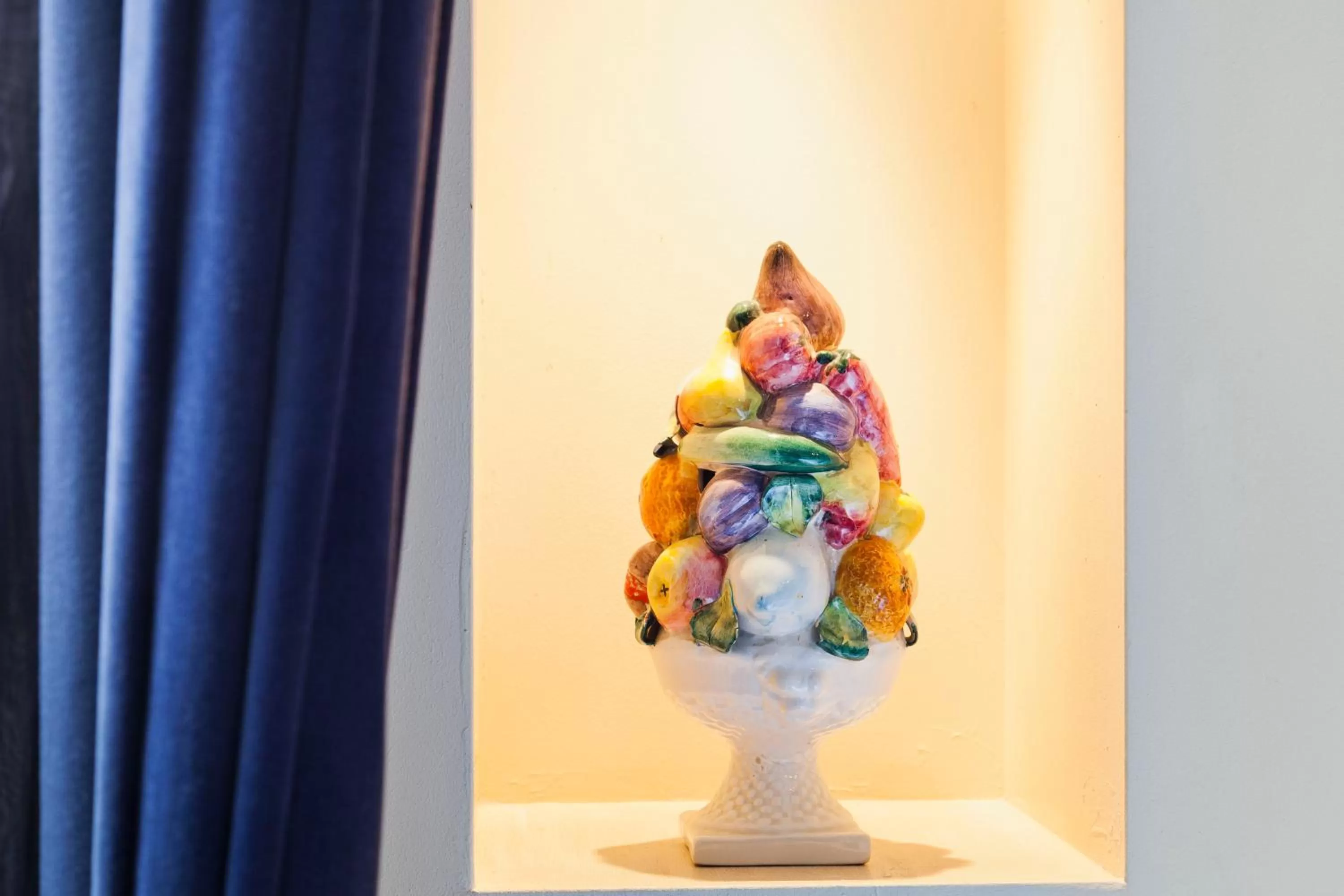 Other in Hotel Diamonds and Pearls