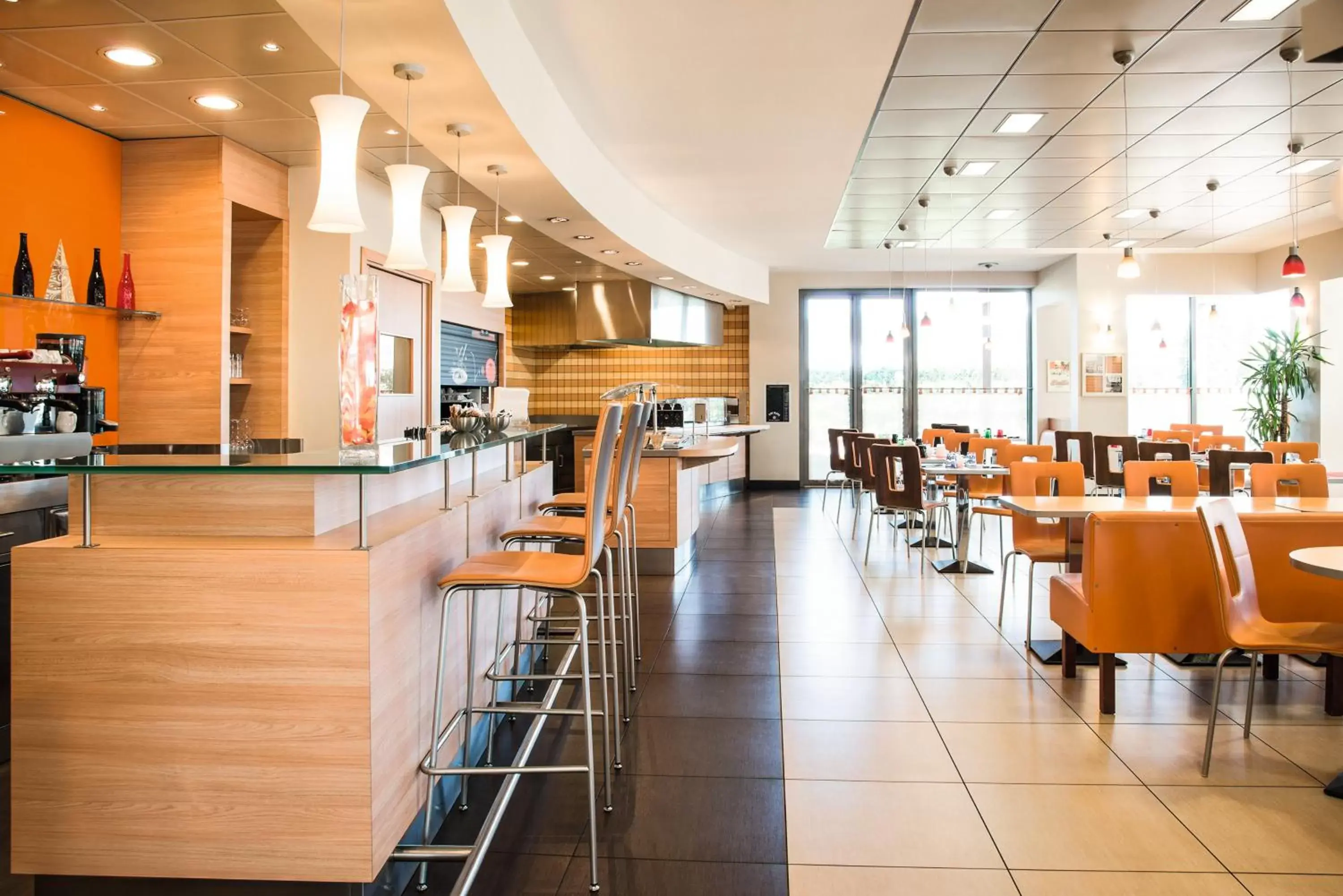 Restaurant/places to eat in Ibis Como Restaurant/places to eat in Ibis Como