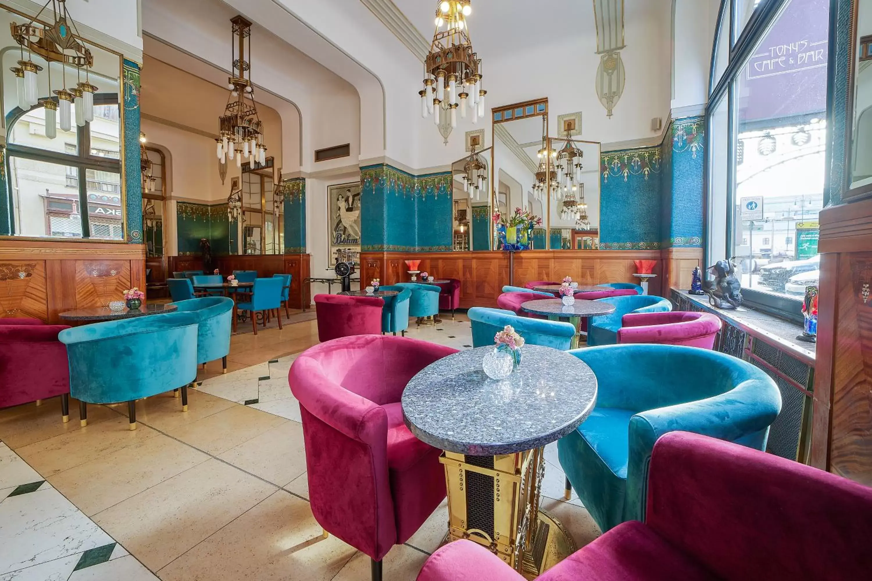 Restaurant/places to eat, Lounge/Bar in Hotel Paris Prague