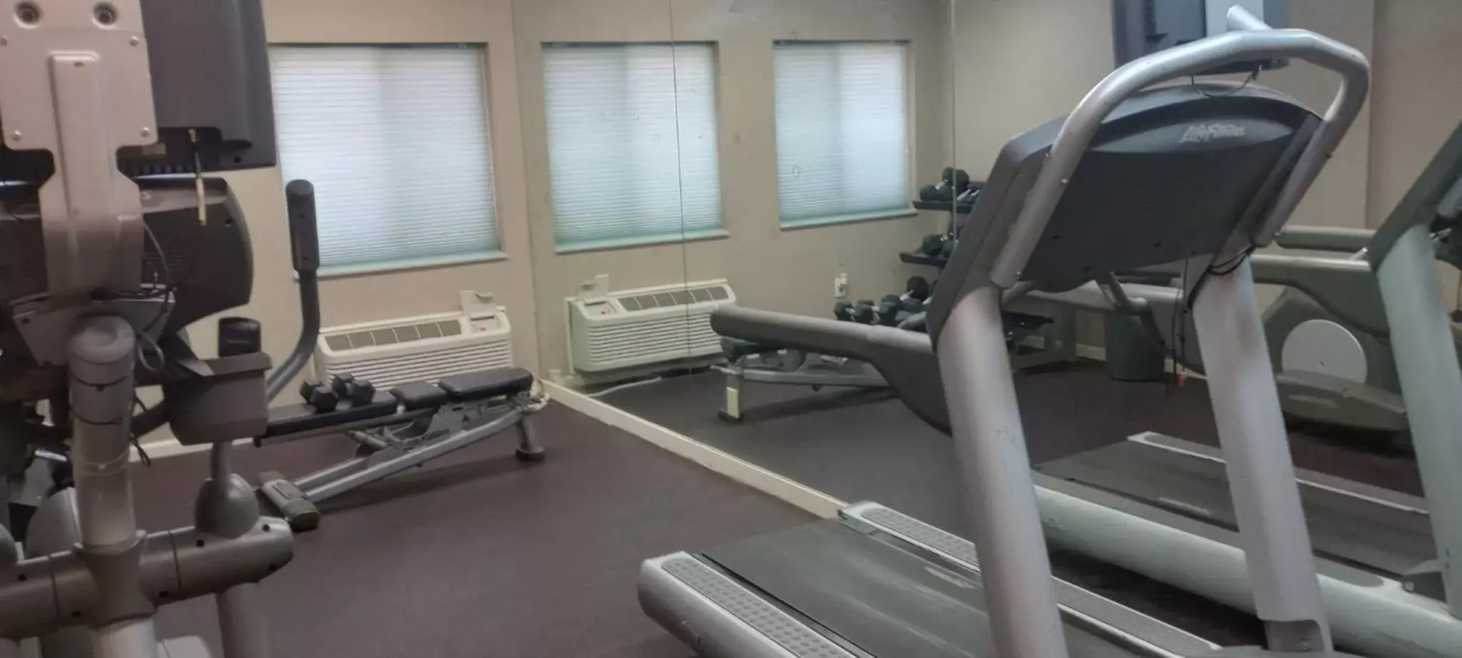 Fitness centre/facilities, Fitness Center/Facilities in Red Roof Inn Clifton Park