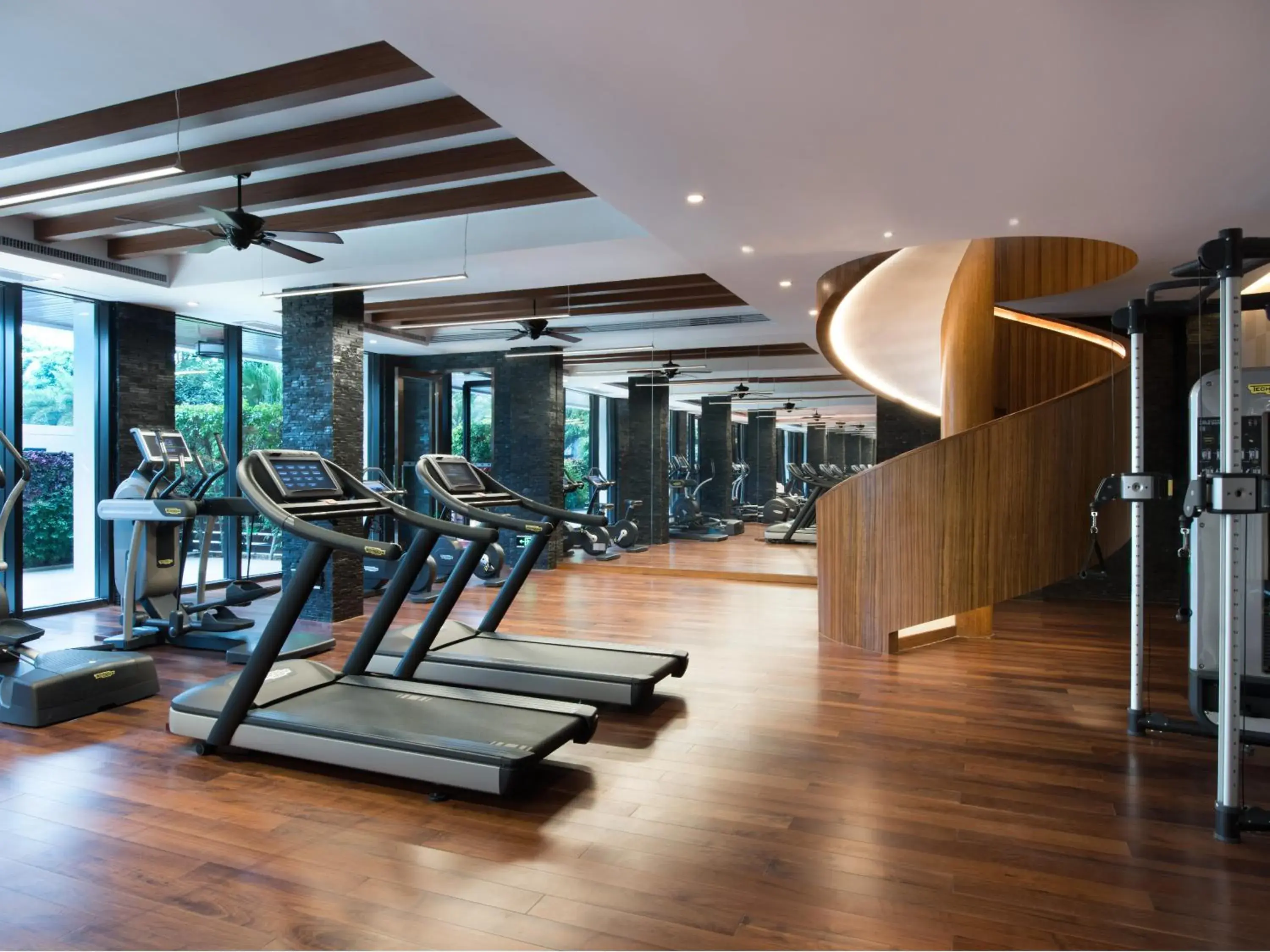 Fitness centre/facilities, Fitness Center/Facilities in White Swan Hotel