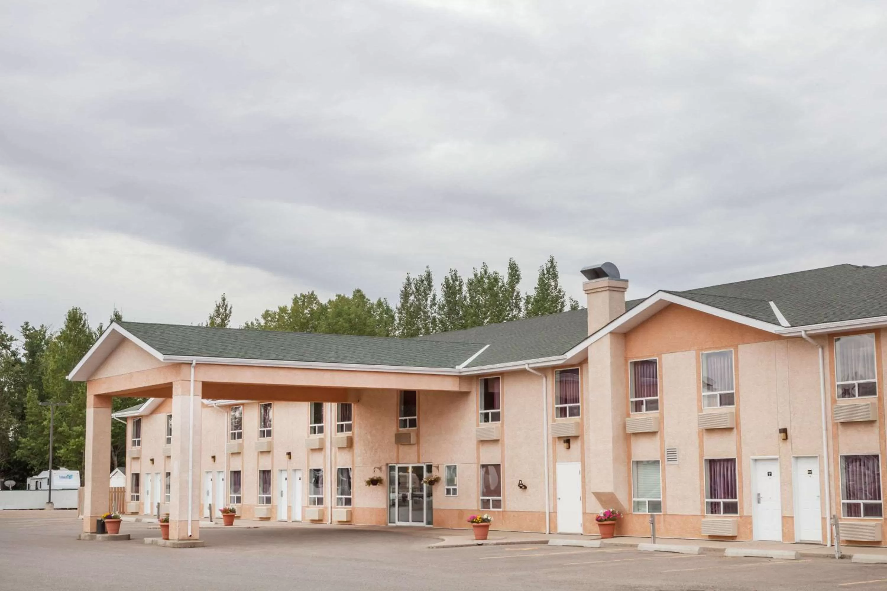 Super 8 by Wyndham Taber AB