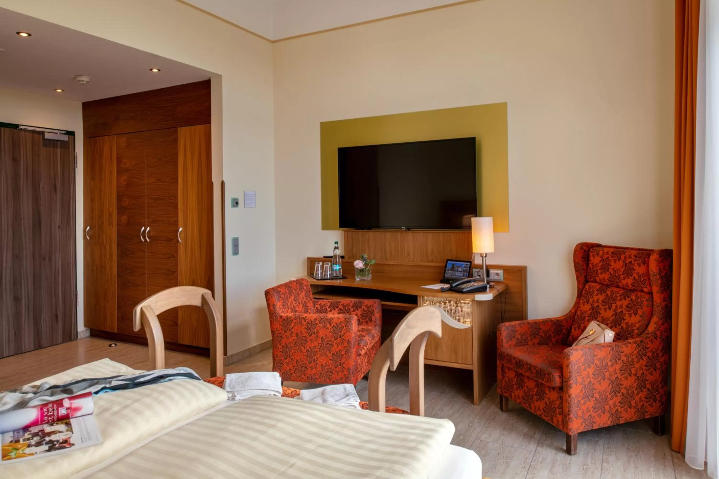 TV and multimedia, Bed in Recknitztal-Hotel Marlow