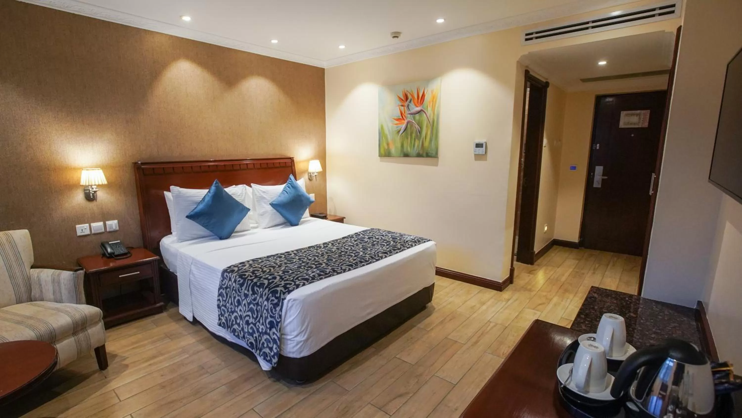 Bed in Sarova Woodlands Hotel and Spa