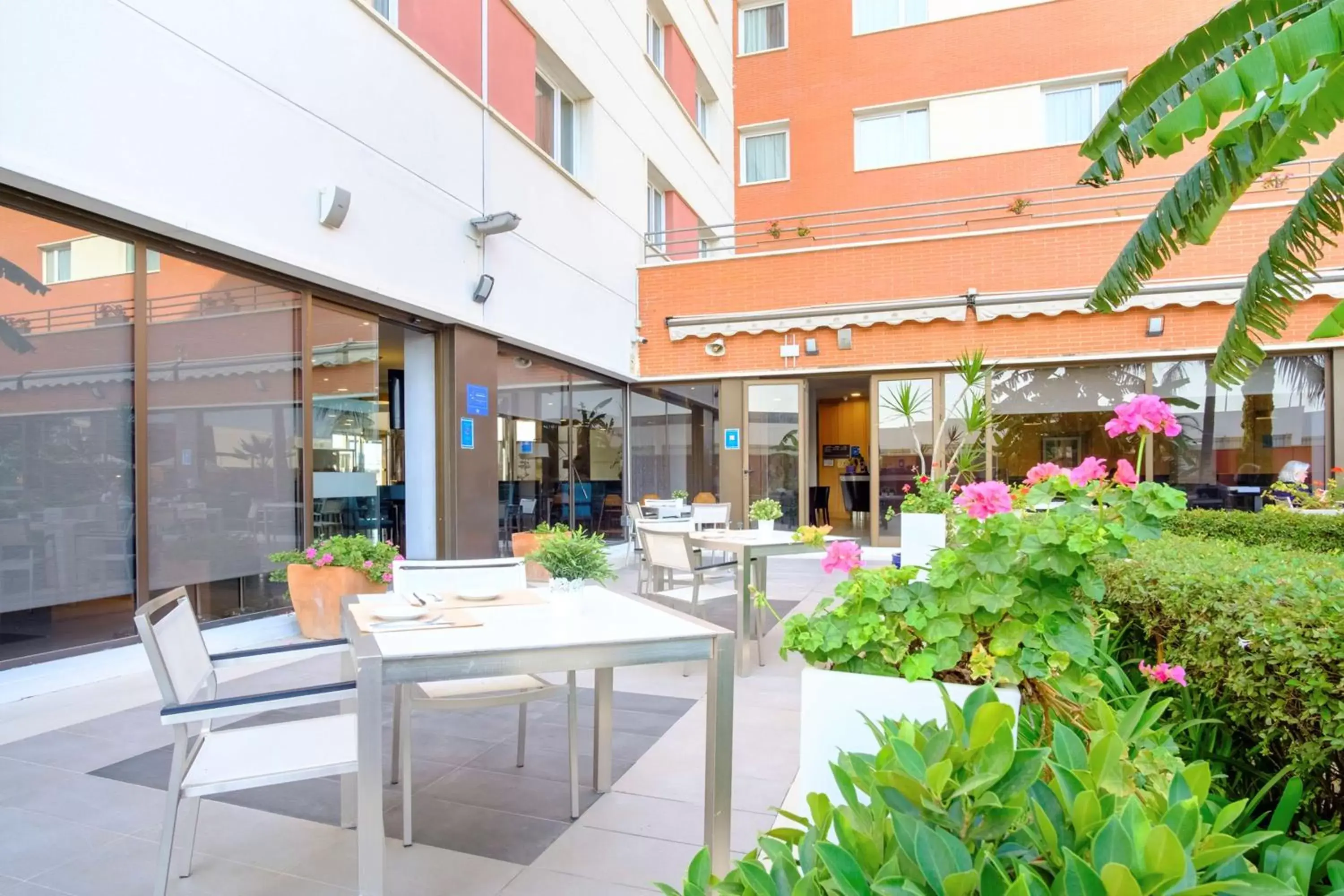 Patio in Hilton Garden Inn Málaga