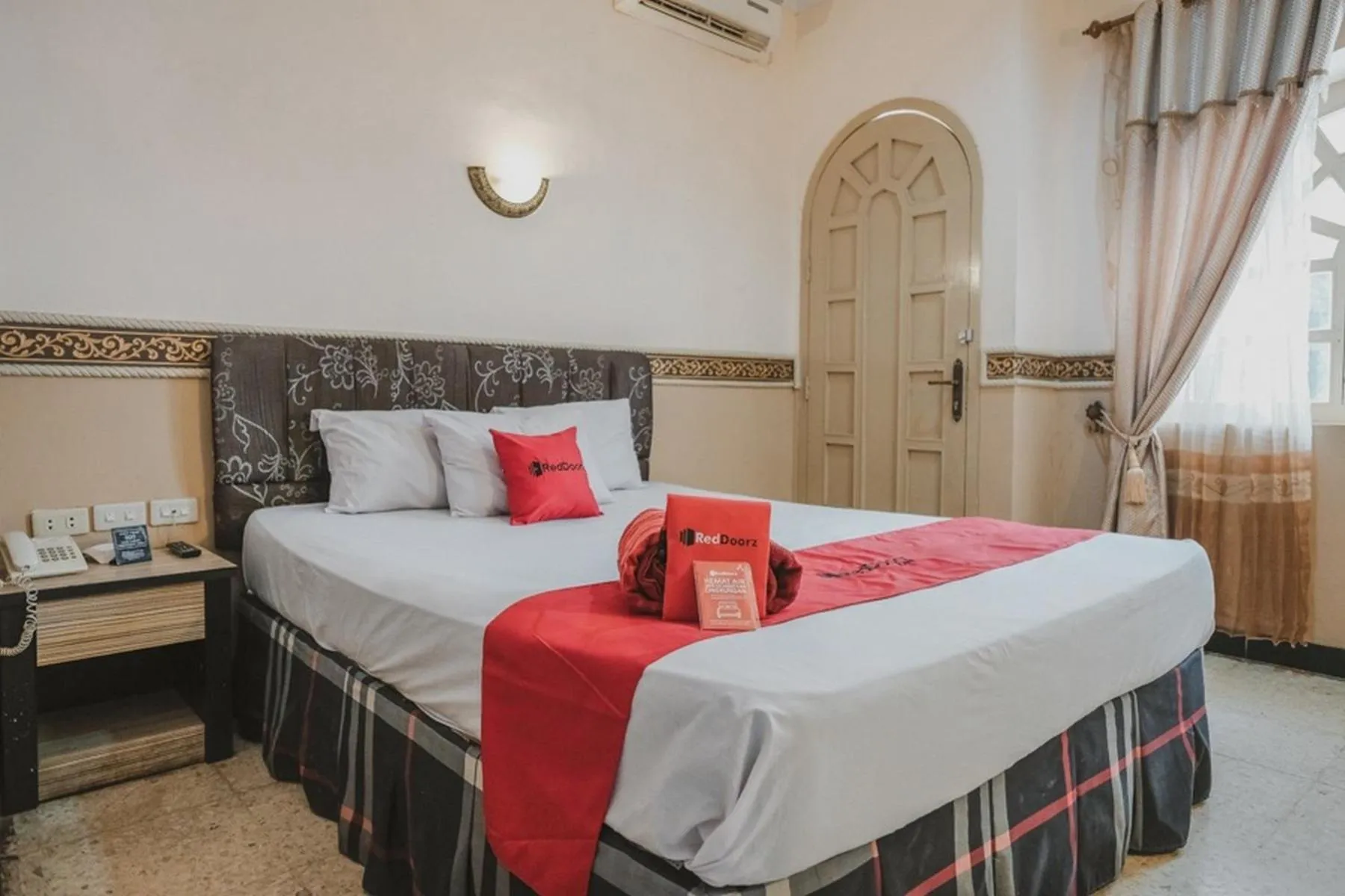 Bedroom, Bed in RedDoorz Plus @ Tanjung Karang Lampung 2