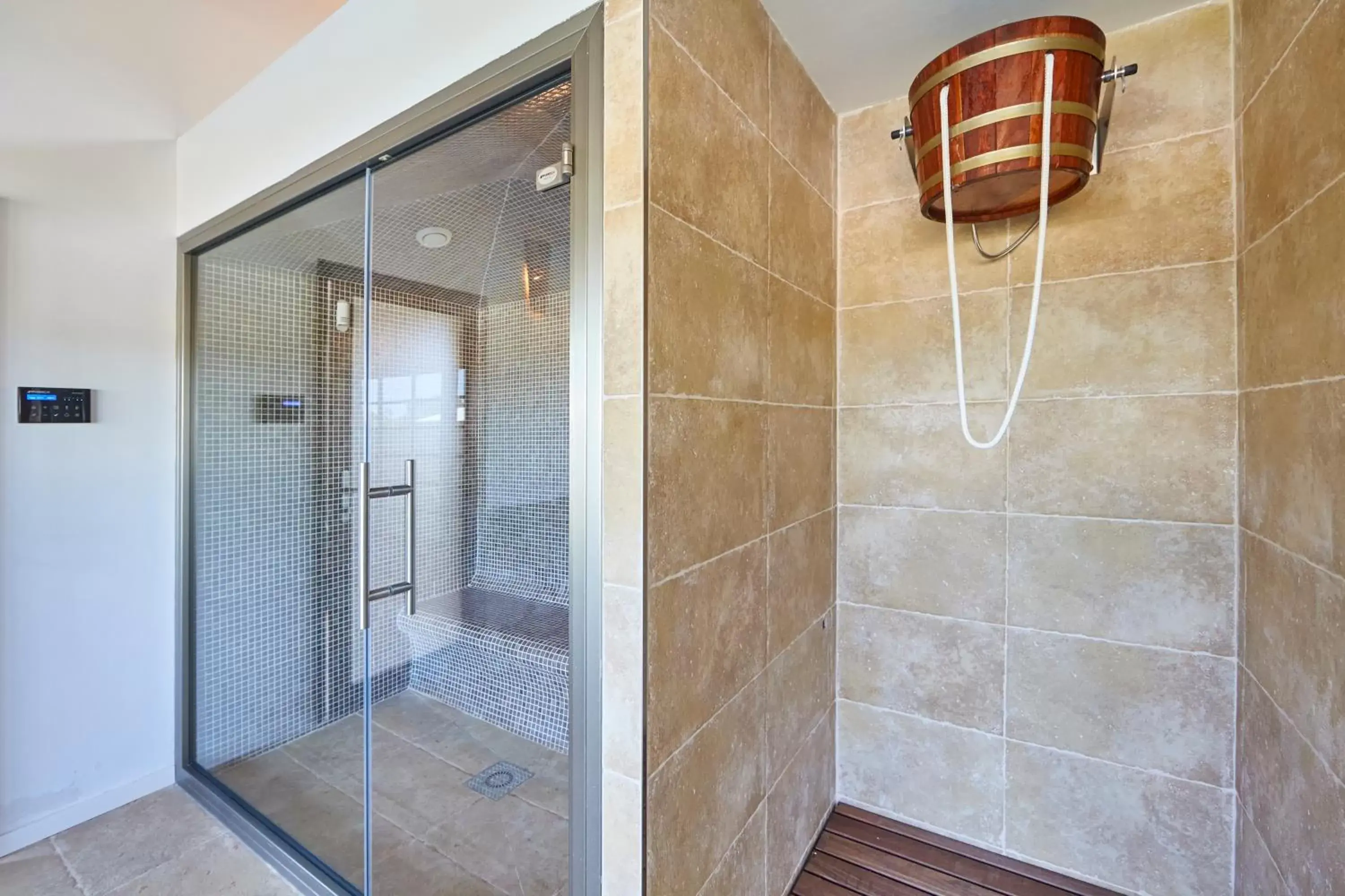 Sauna, Bathroom in Bennoc Petit Hotel