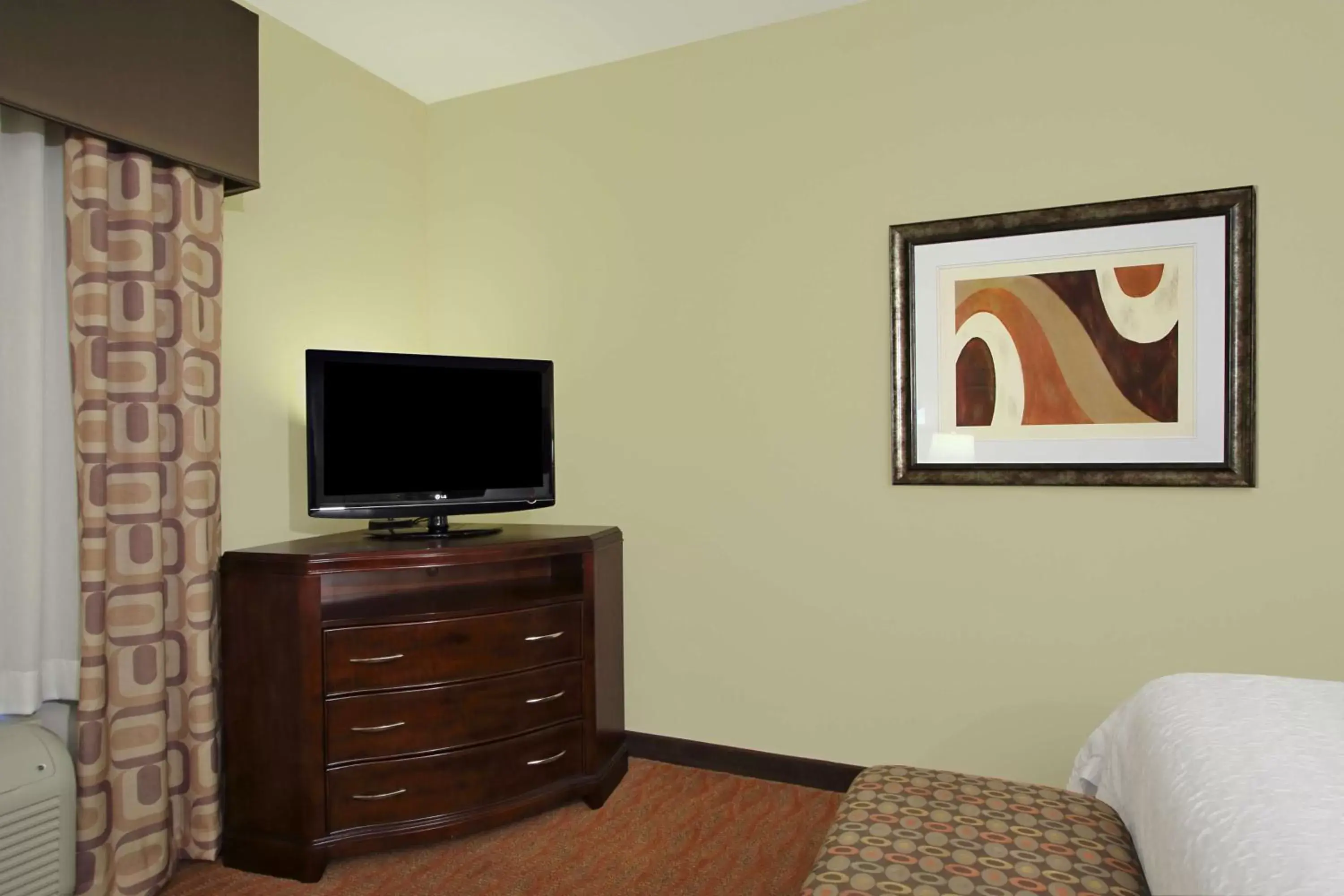 Bedroom, TV/Entertainment Center in Hampton Inn & Suites Conroe I 45 North