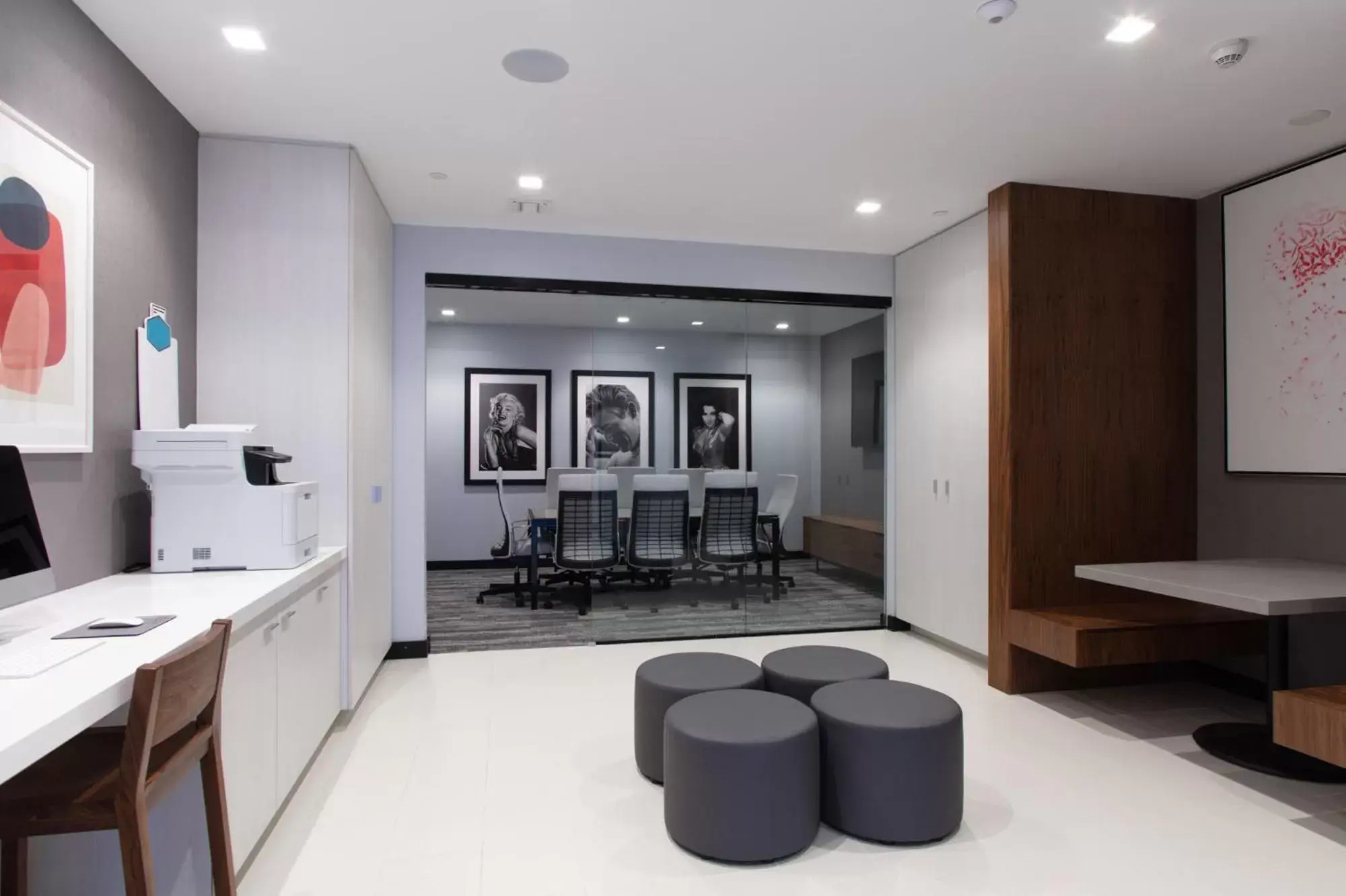 Business facilities in Mint House Miami - Downtown