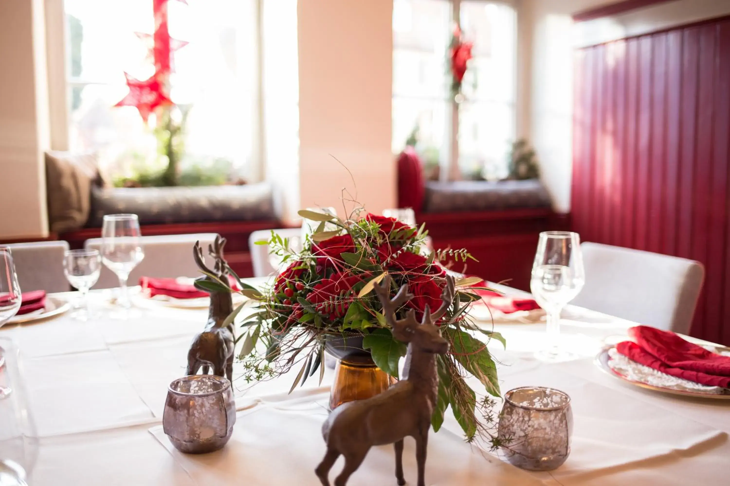 Decorative detail, Restaurant/Places to Eat in Romantik Hotel Greifen-Post