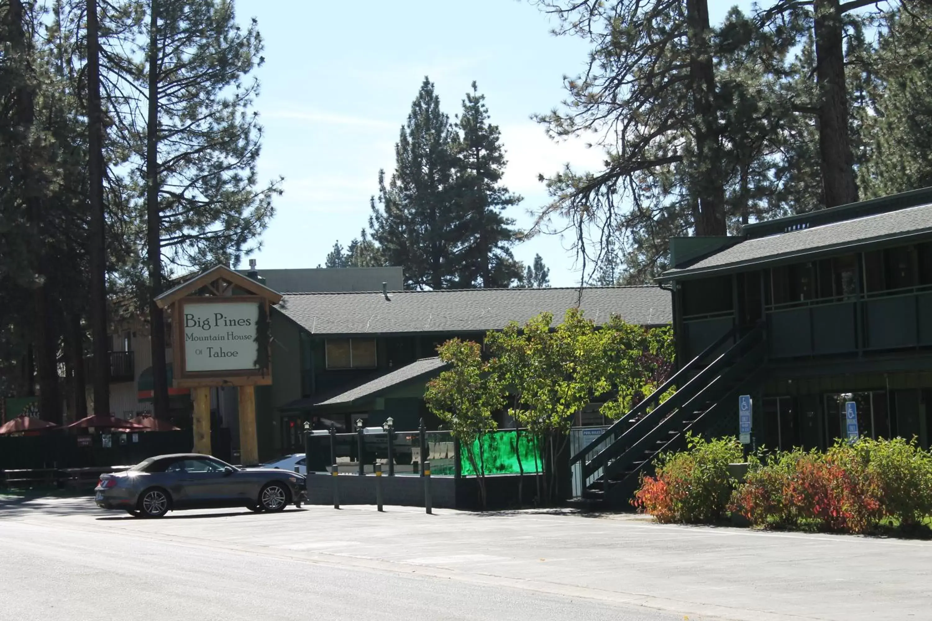 Property building, Facade/Entrance in Big Pines Mountain House