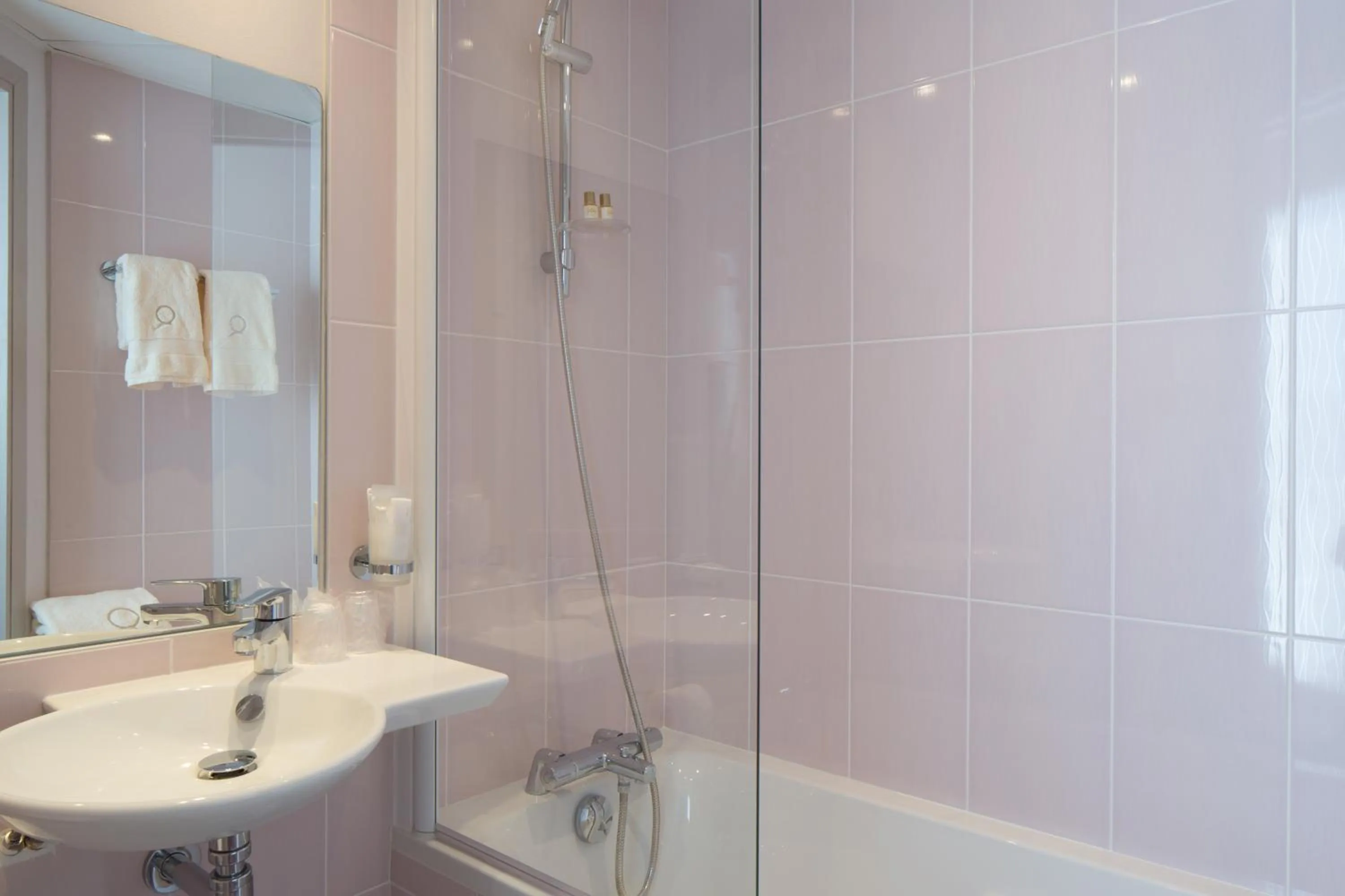 Bathroom in Hôtel Ours Blanc - Wilson