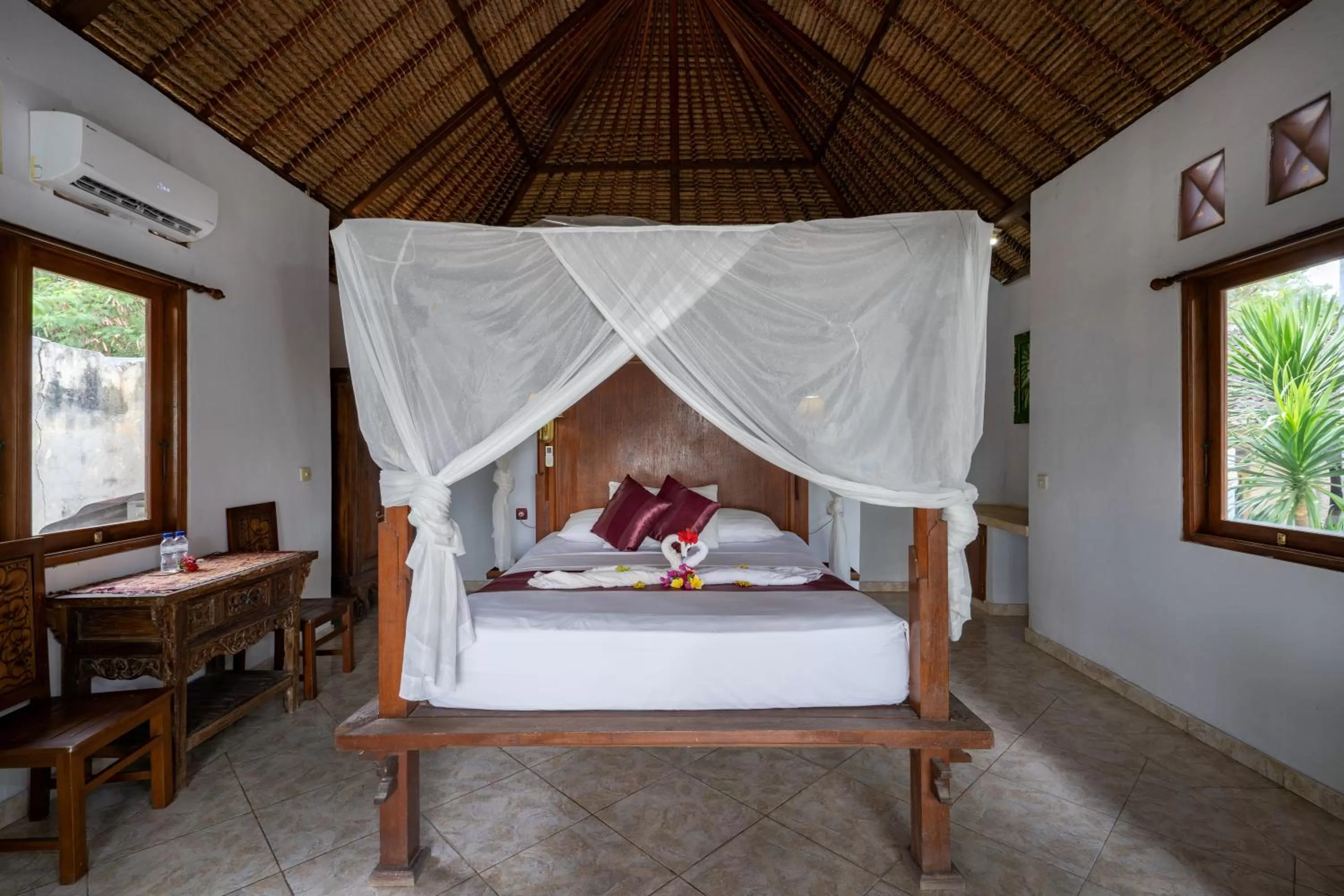 Bedroom, Bed in Mushroom Beach Bungalows