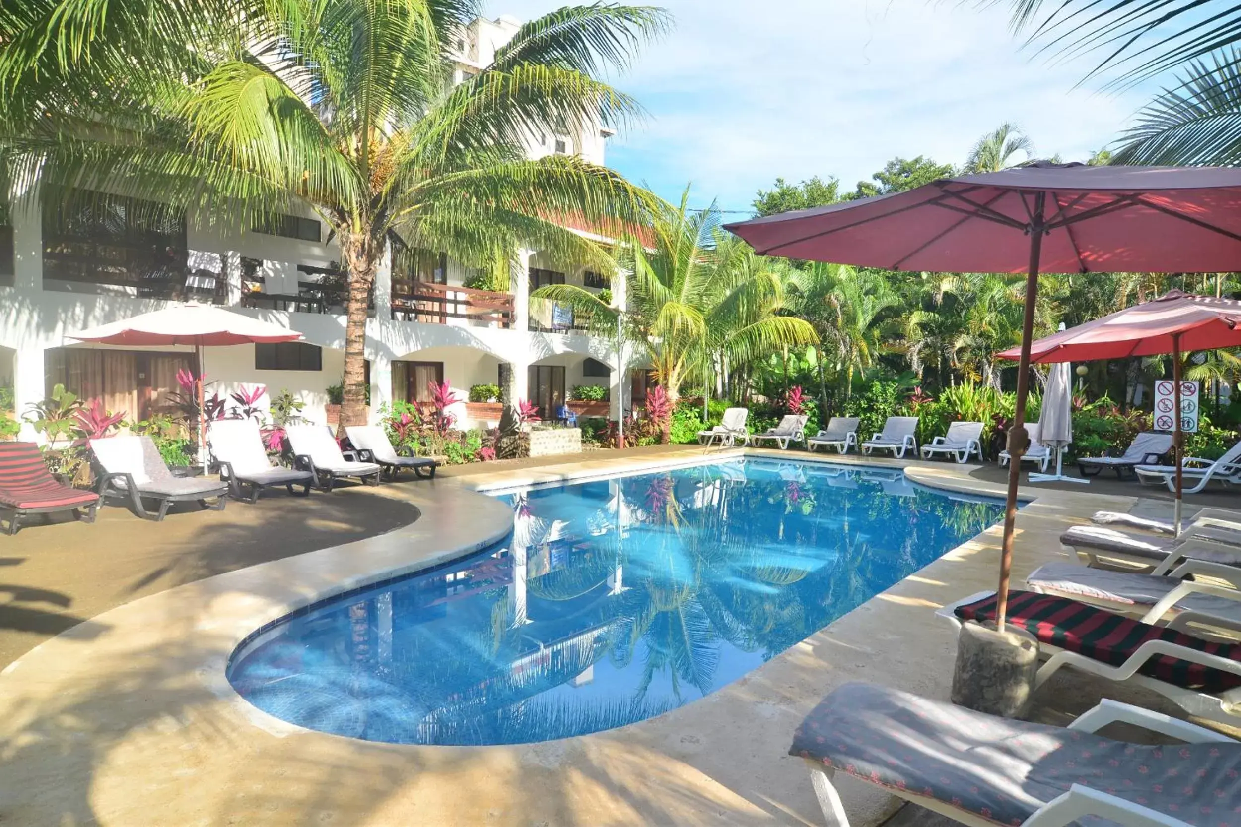 Facade/entrance, Swimming Pool in Hotel Pochote Grande