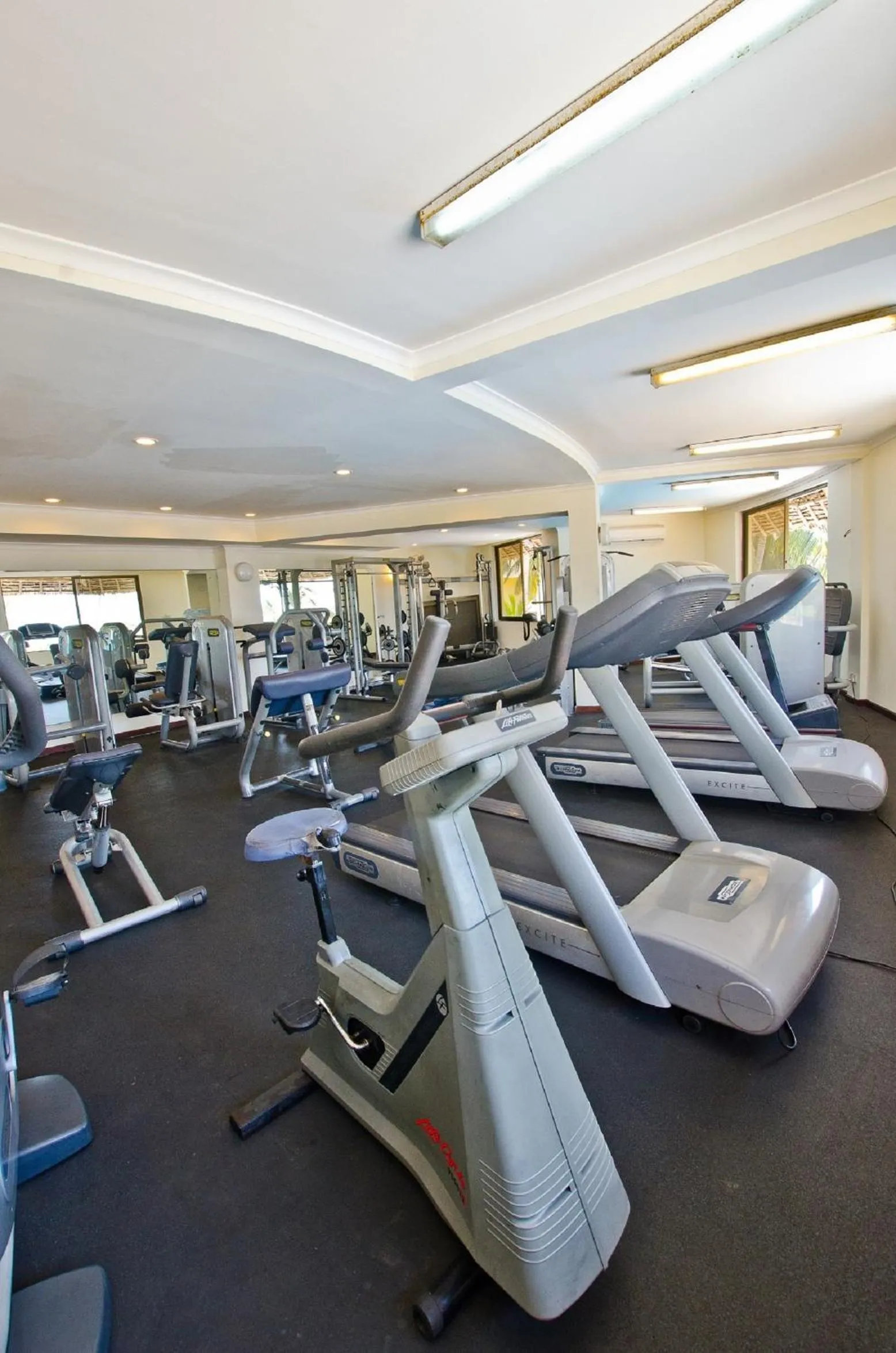 Fitness centre/facilities in White Sands Hotel