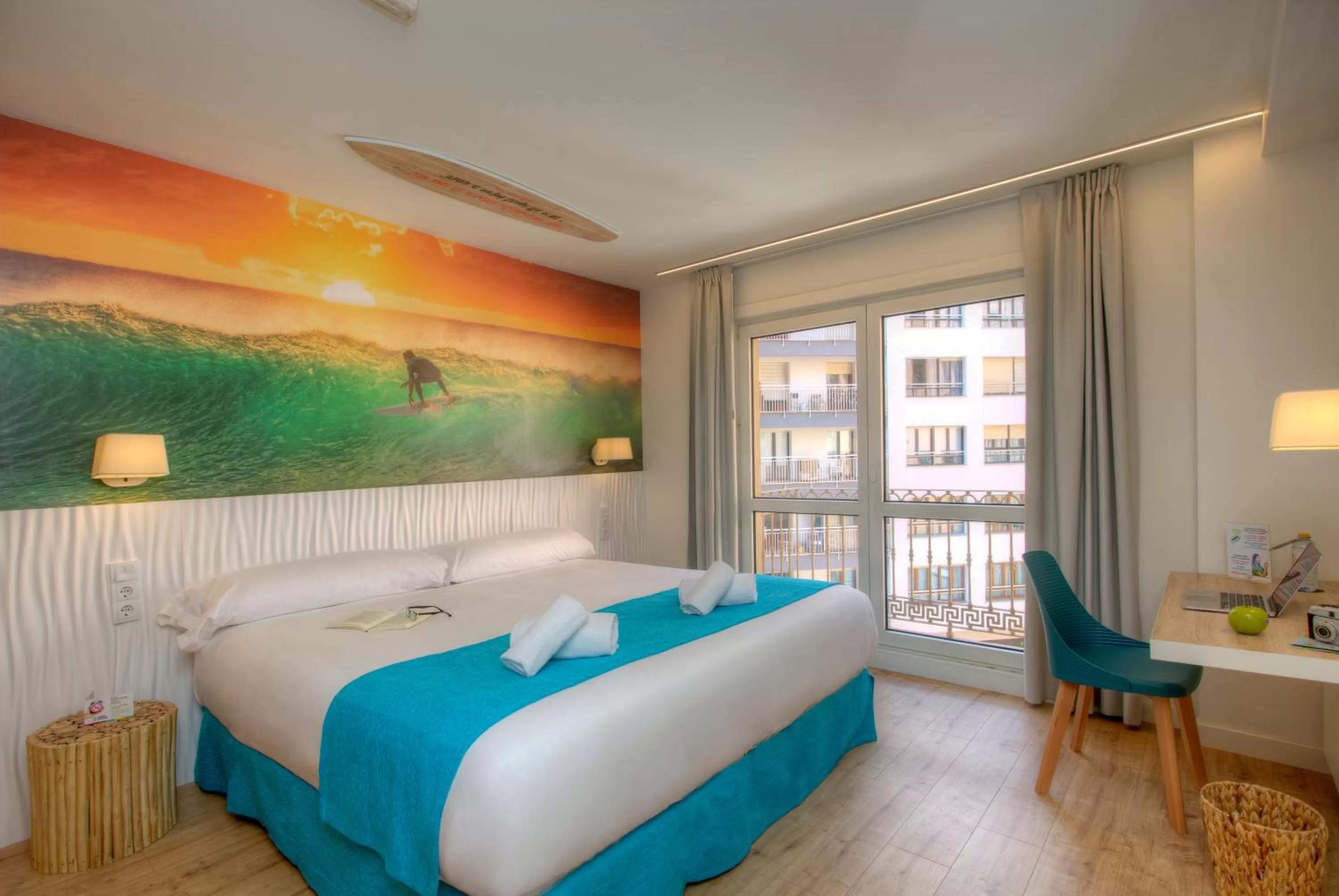 Photo of the whole room, Bed in Casual de las Olas San Sebastián