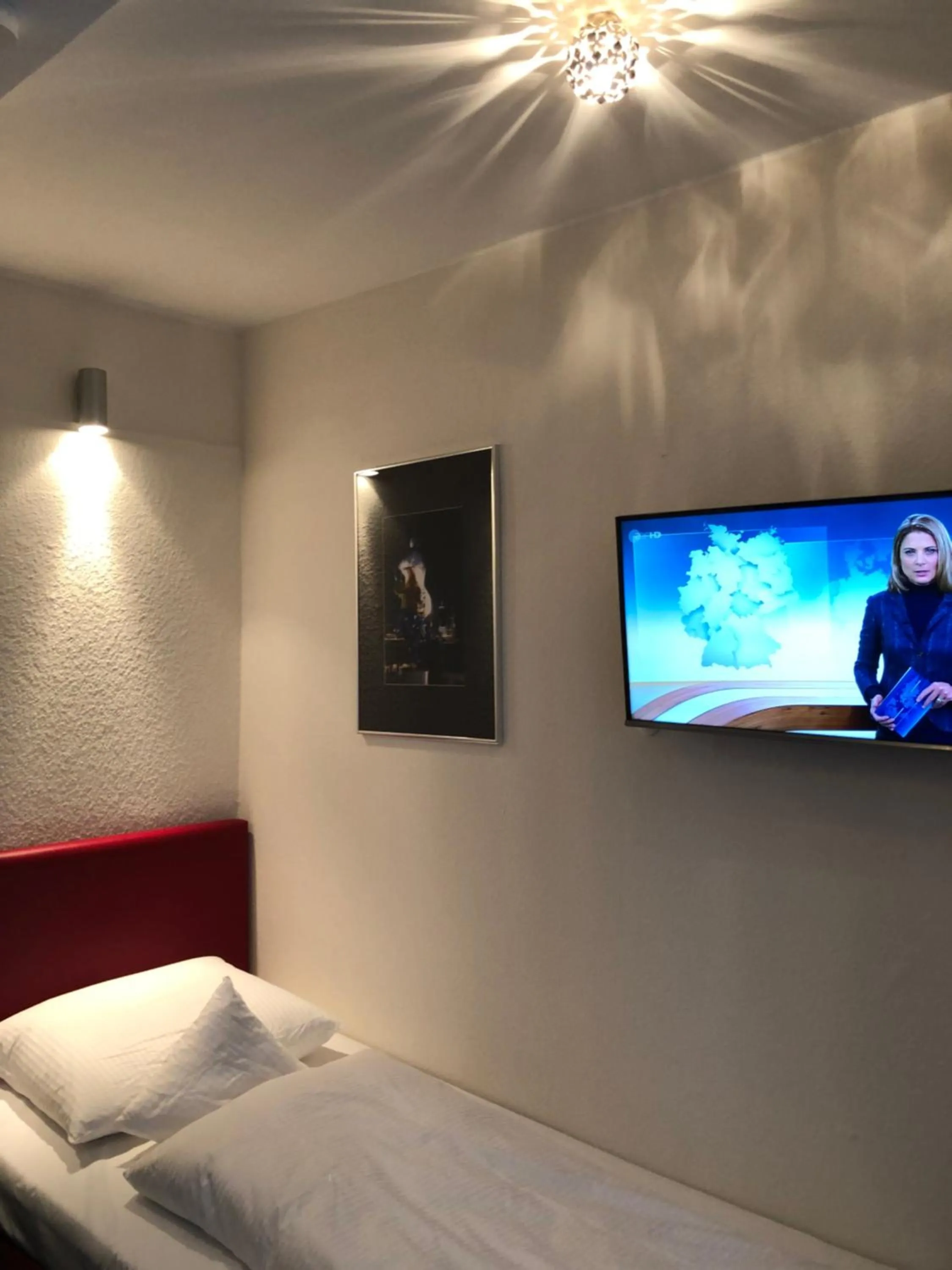 TV and multimedia, Bed in Hotel Wagner im Dammtorpalais