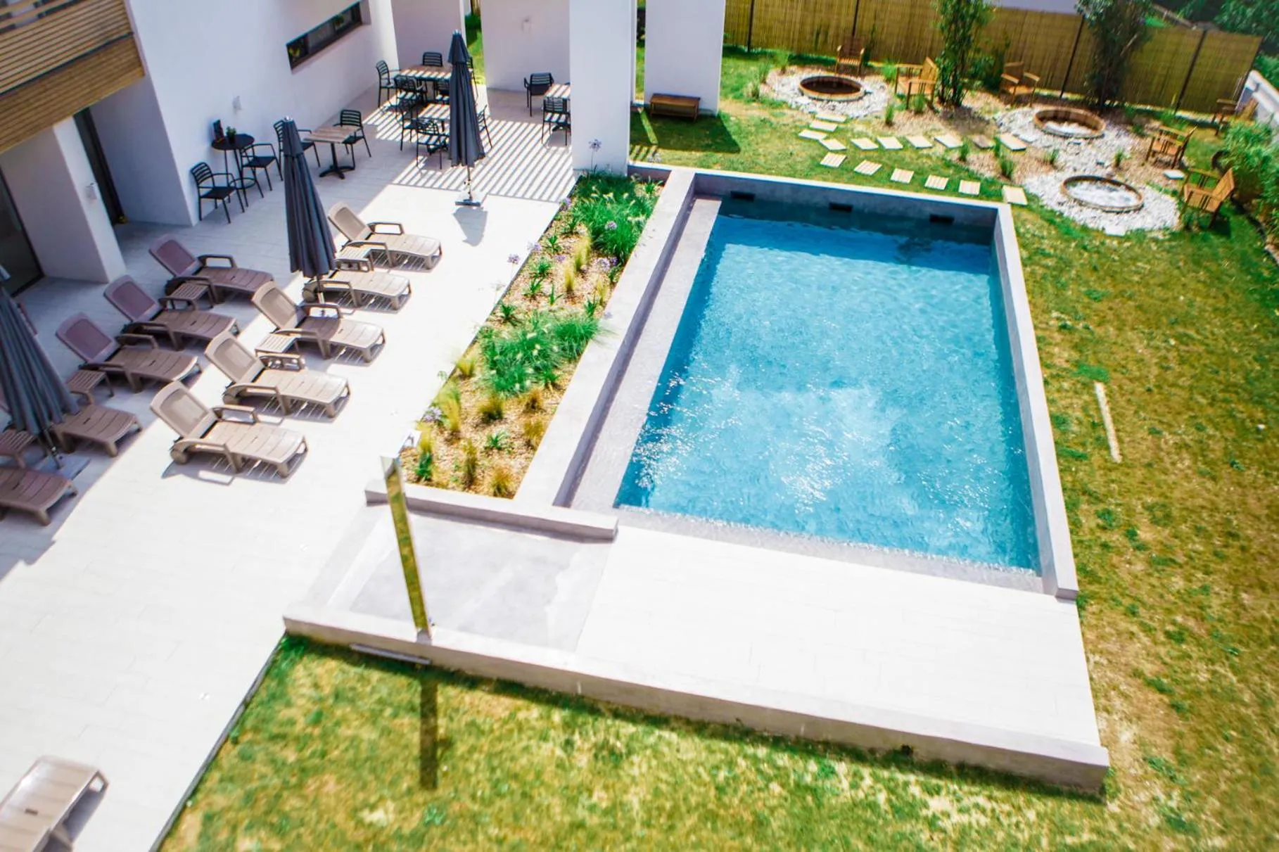 Pool view in Hotel Restaurant Santiago