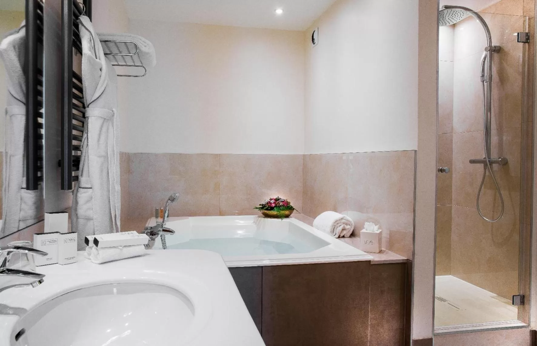 Bathroom in Impérial Palace