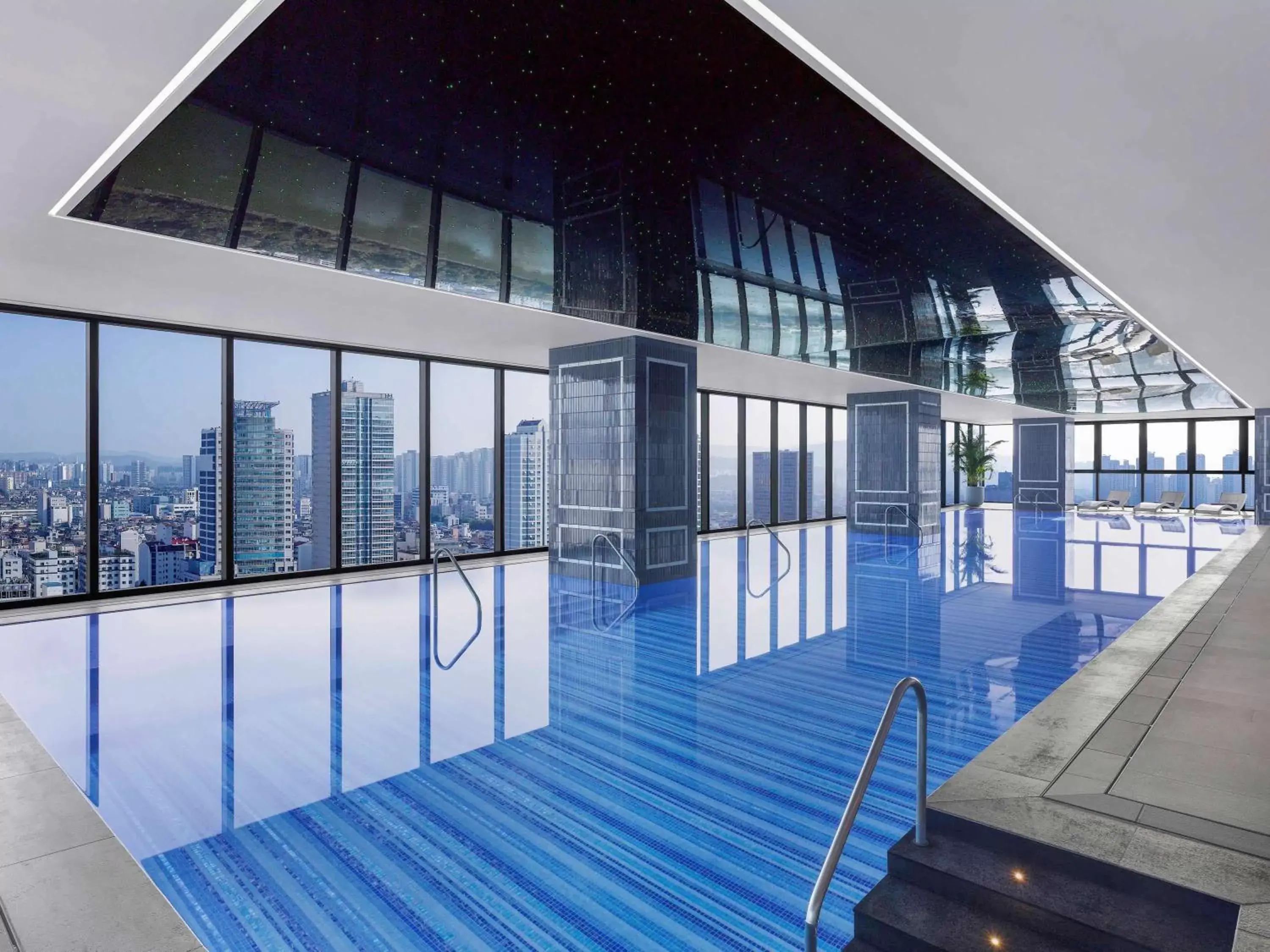 Pool view, Swimming Pool in Sofitel Ambassador Seoul Hotel & Serviced Residences
