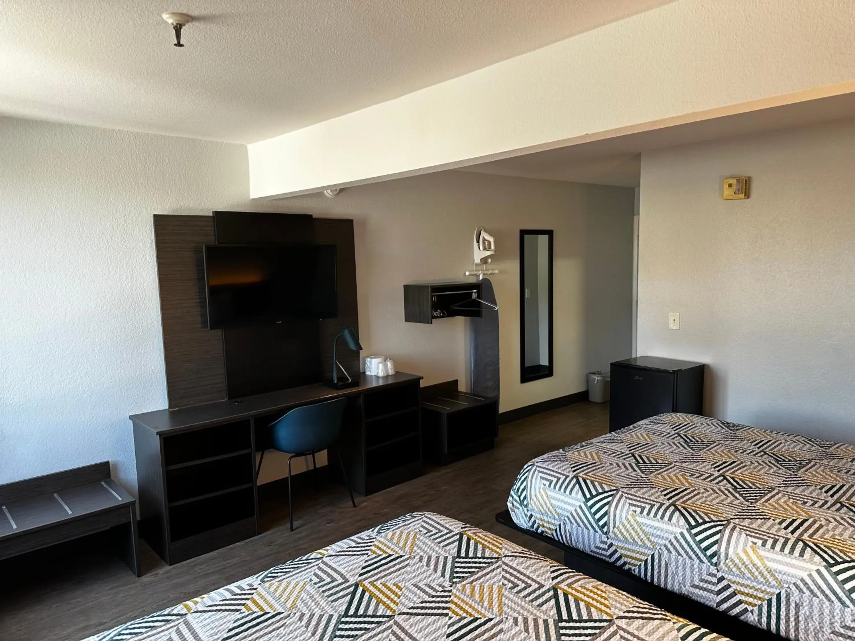 TV/Entertainment Center in Motel 6-San Diego, CA - Hotel Circle - Mission Valley