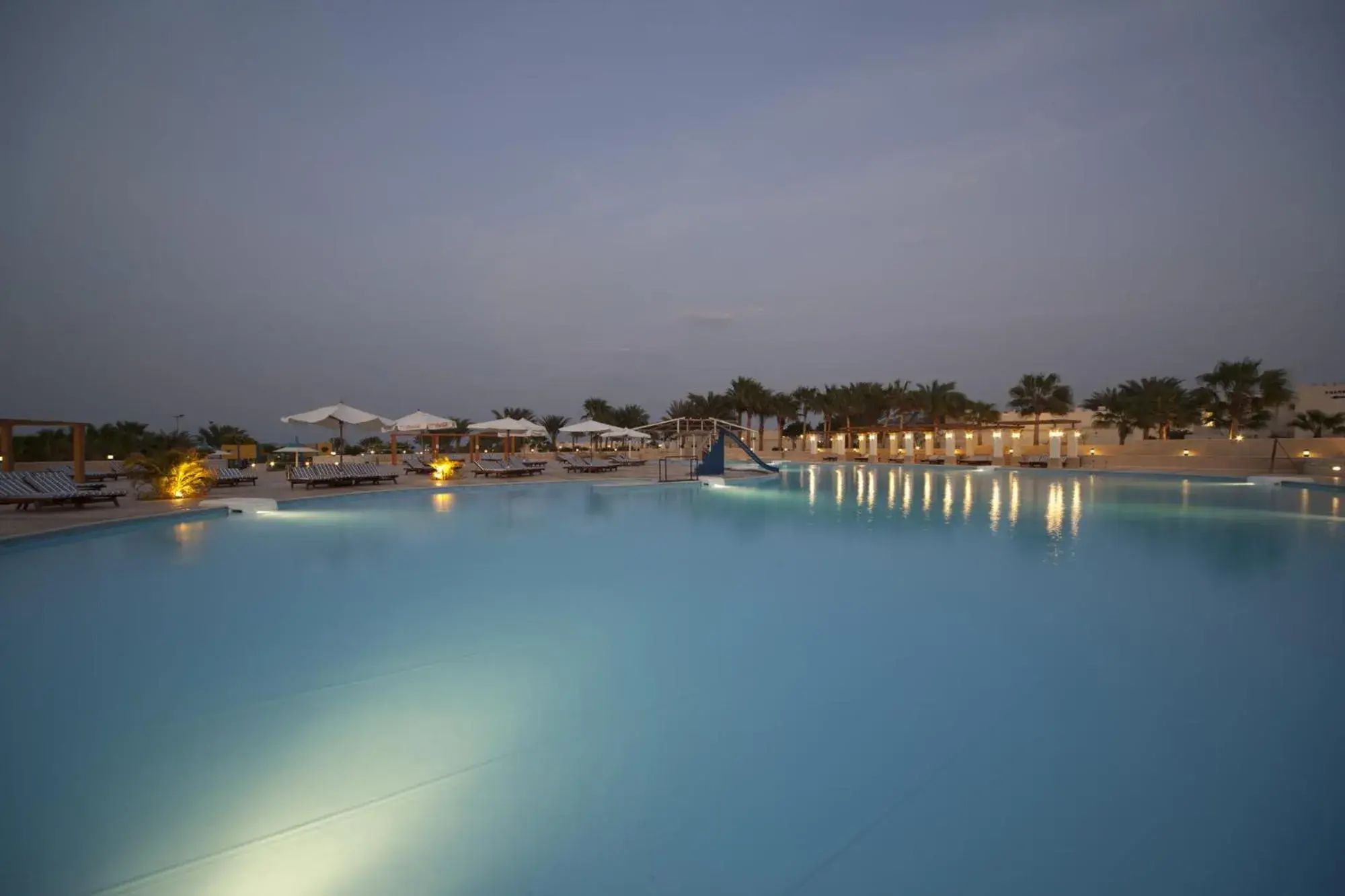 Swimming pool in Hurghada Coral Beach Hotel