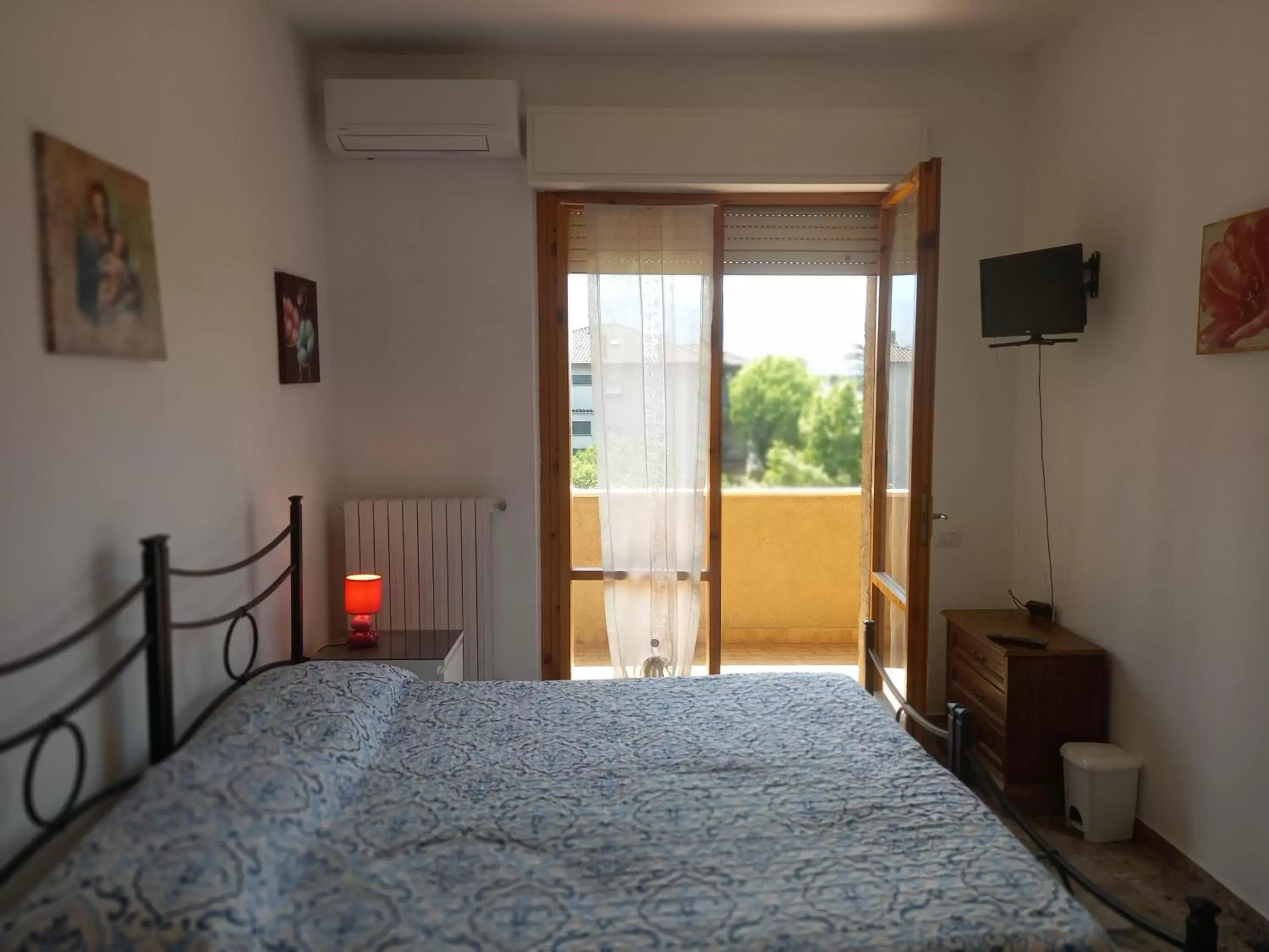 Double Room with Private External Bathroom in Il Giardino del Gallo Double Room with Private External Bathroom in Il Giardino del Gallo