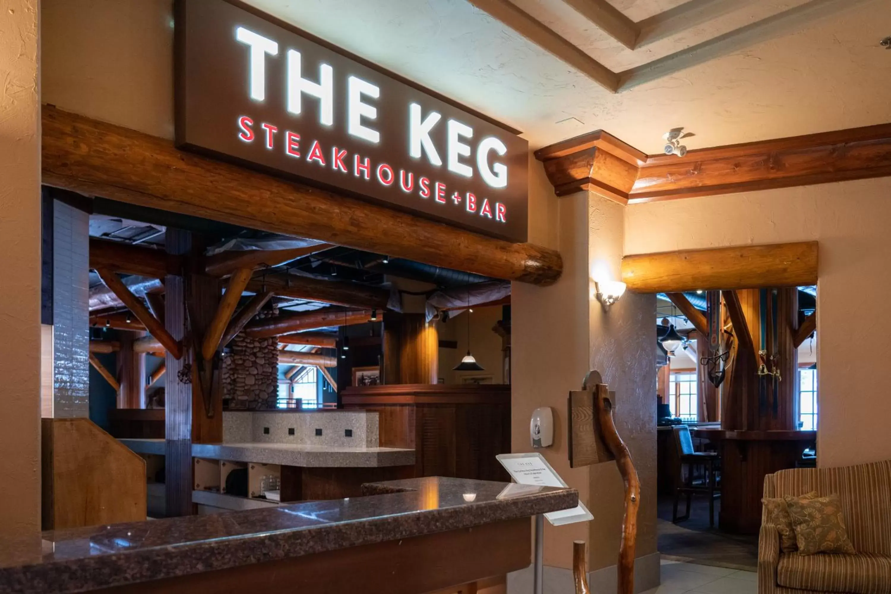 Restaurant/places to eat in Banff Caribou Lodge and Spa Restaurant/places to eat in Banff Caribou Lodge and Spa