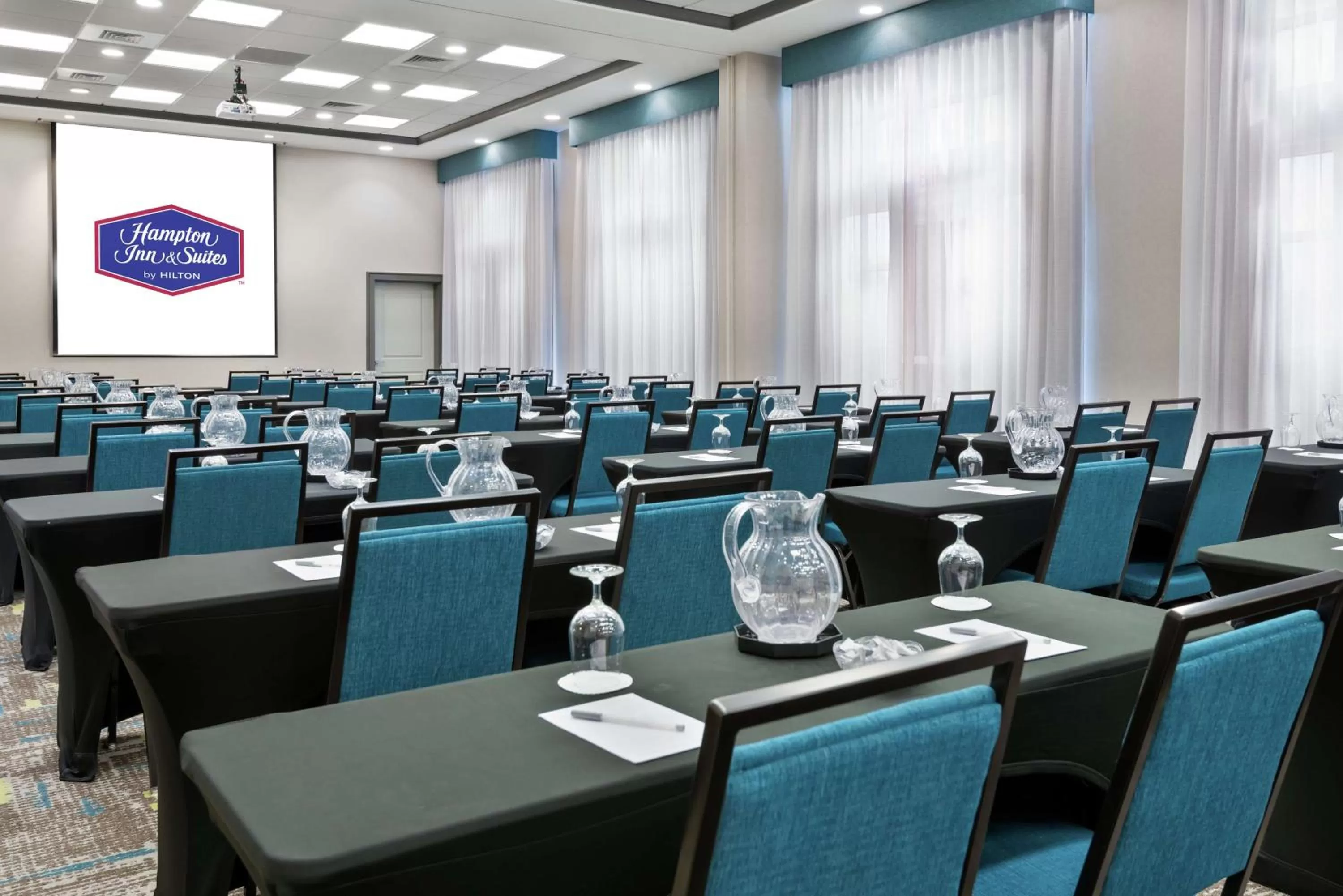 Meeting/conference room in Hampton Inn & Suites Orlando Airport at Gateway Village