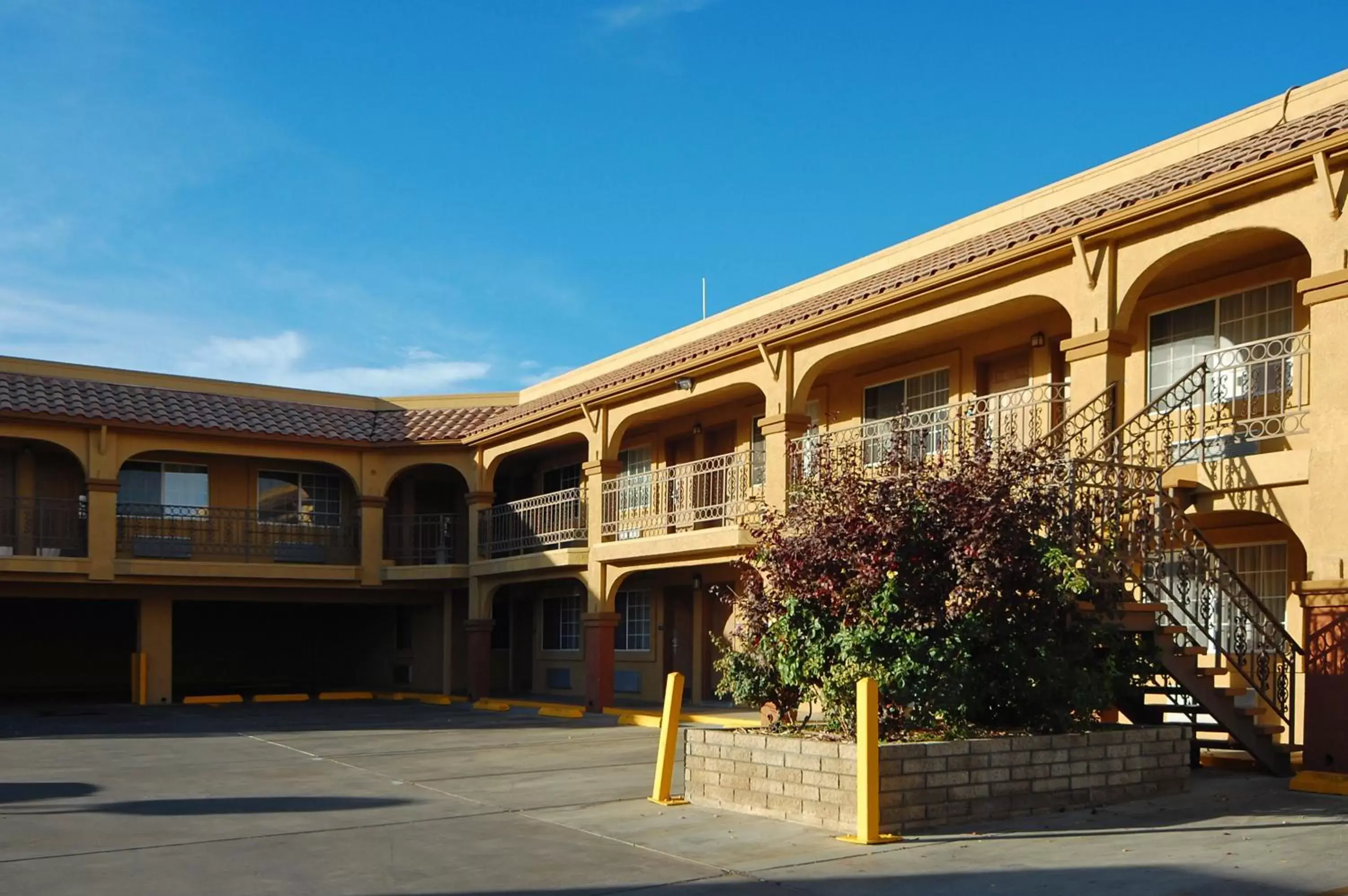 Facade/entrance in Days Inn by Wyndham Bishop Facade/entrance in Days Inn by Wyndham Bishop