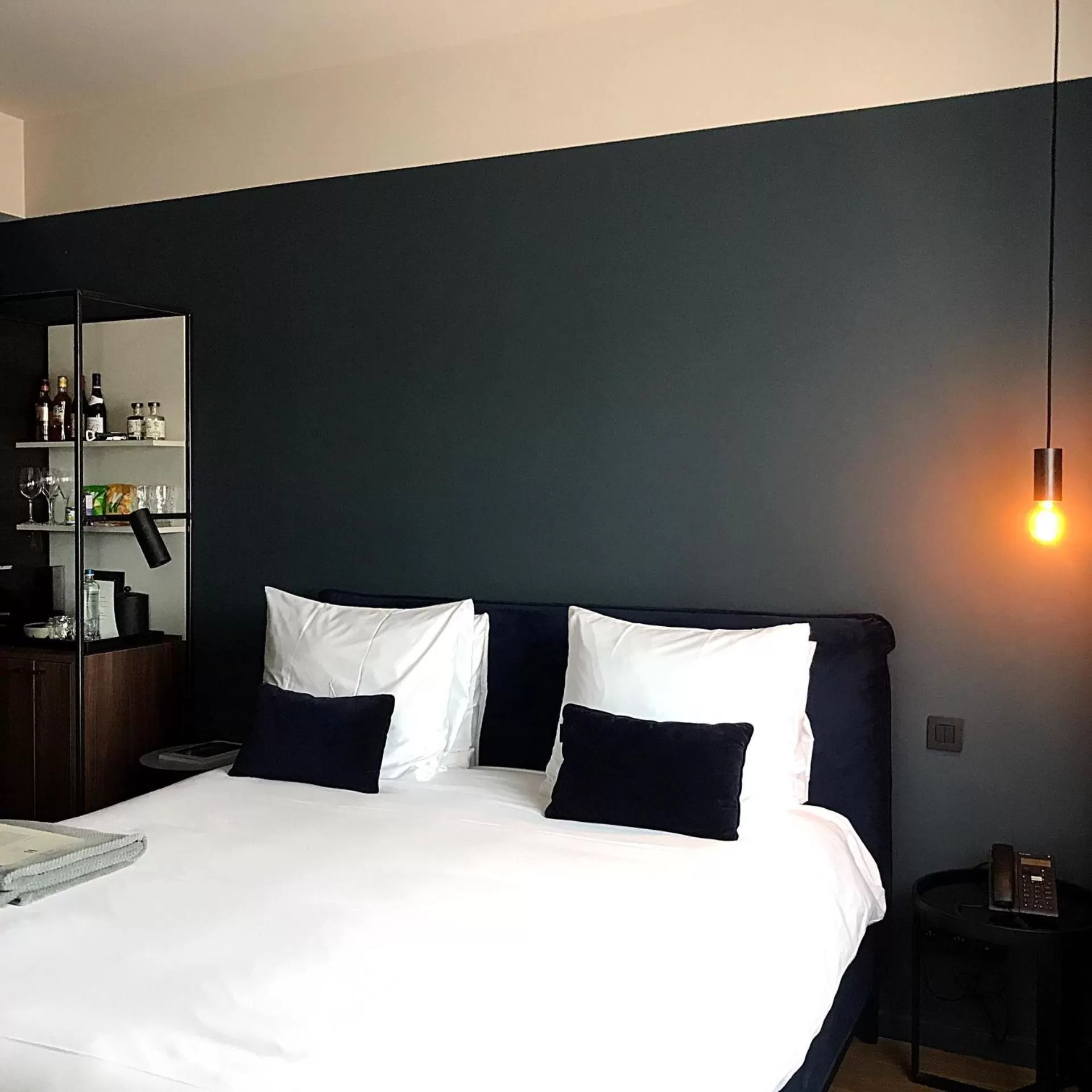 Bed in U Eat & Sleep Antwerp