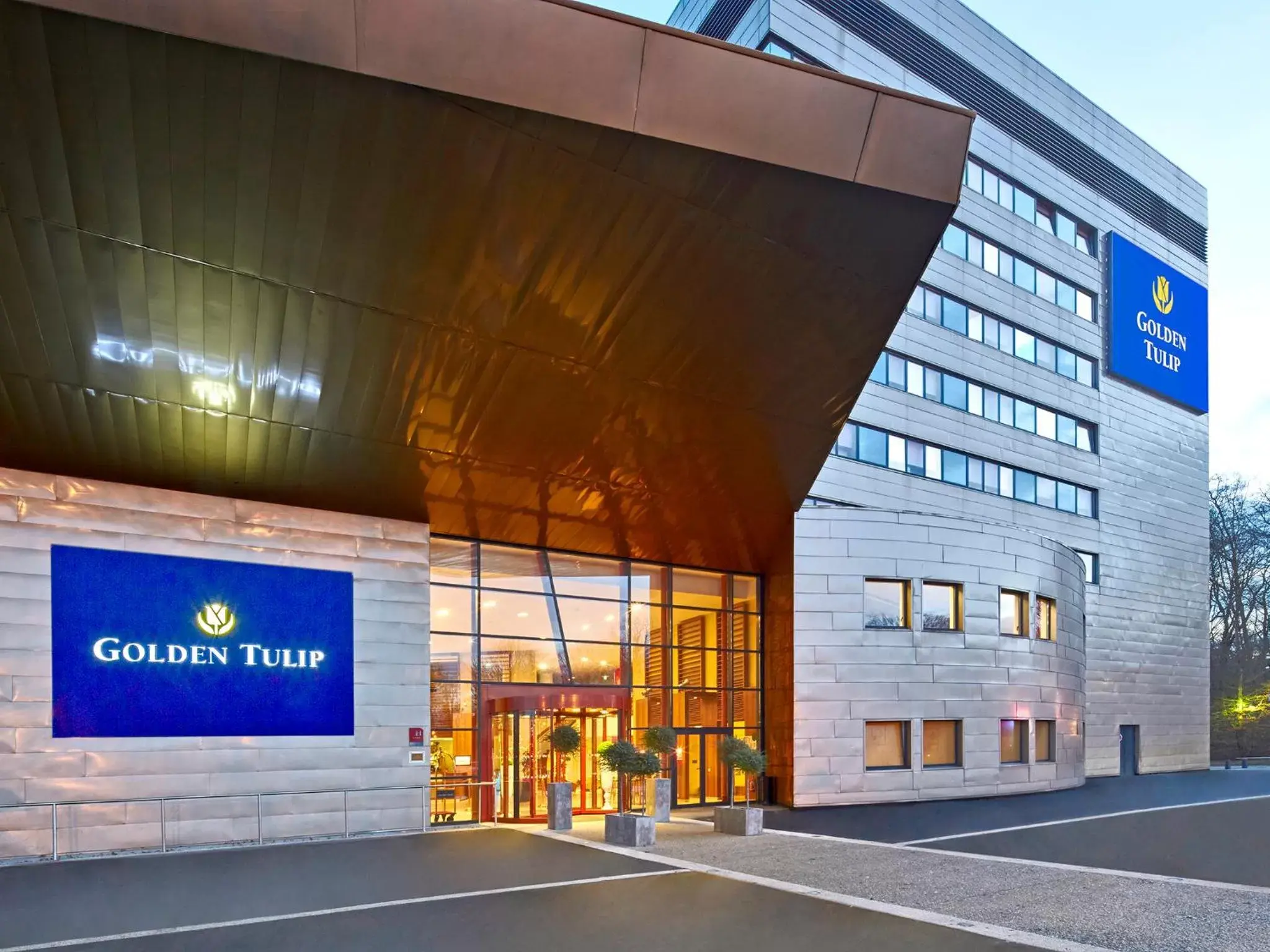 Facade/entrance, Property Logo/Sign in Golden Tulip Amnéville