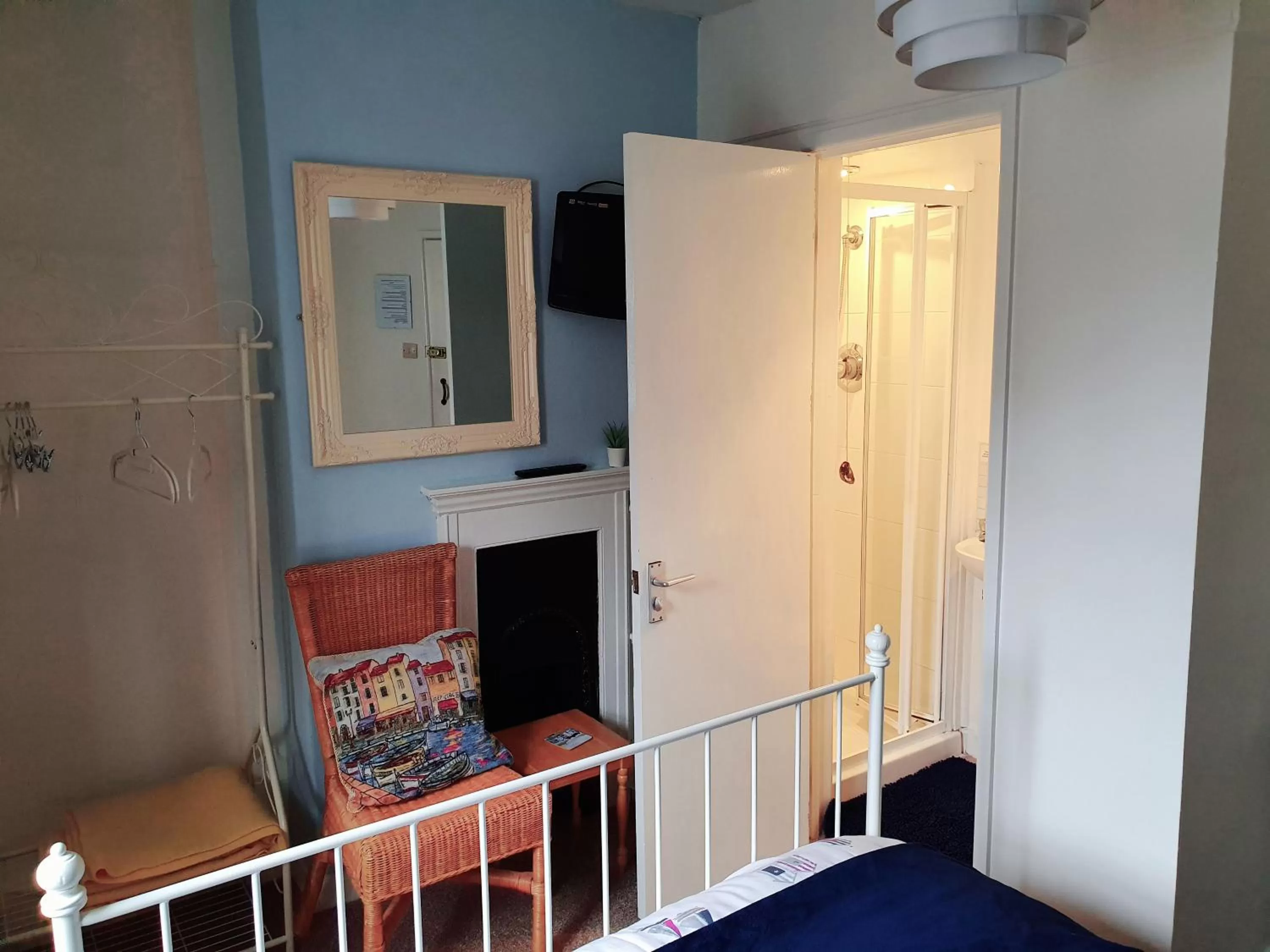 Bed in Lyndale Guest House