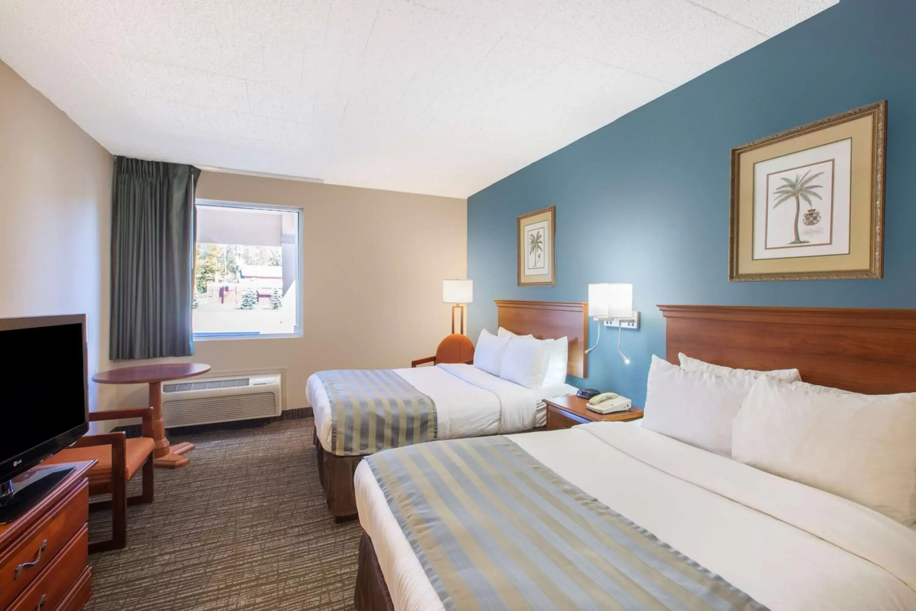 	Deluxe Room with Two Queen Beds Disability Access Non-Smoking in Baymont by Wyndham Bartonsville Poconos