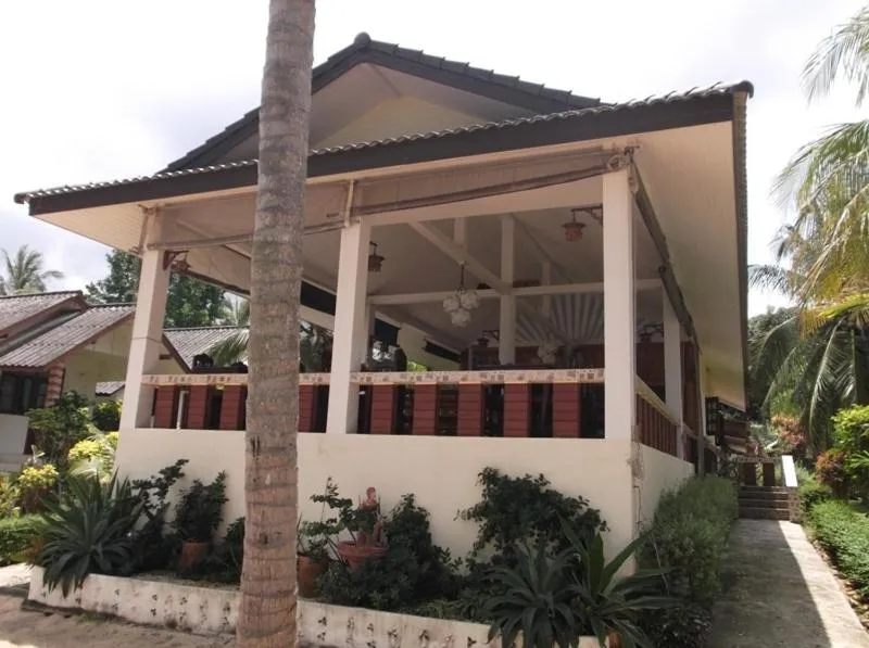 Facade/entrance in Palm Point Village