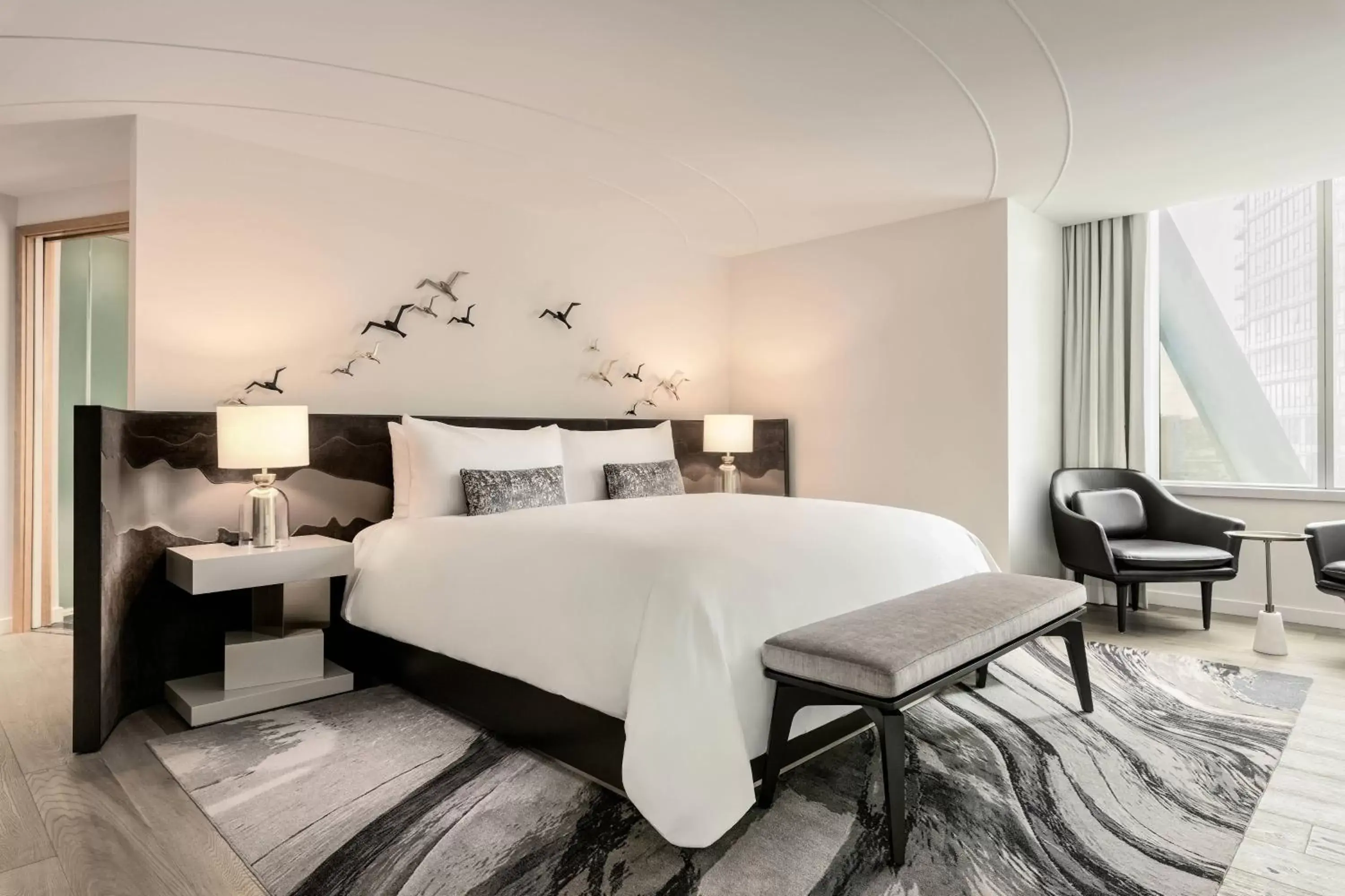 Bedroom, Bed in JW Marriott Parq Vancouver