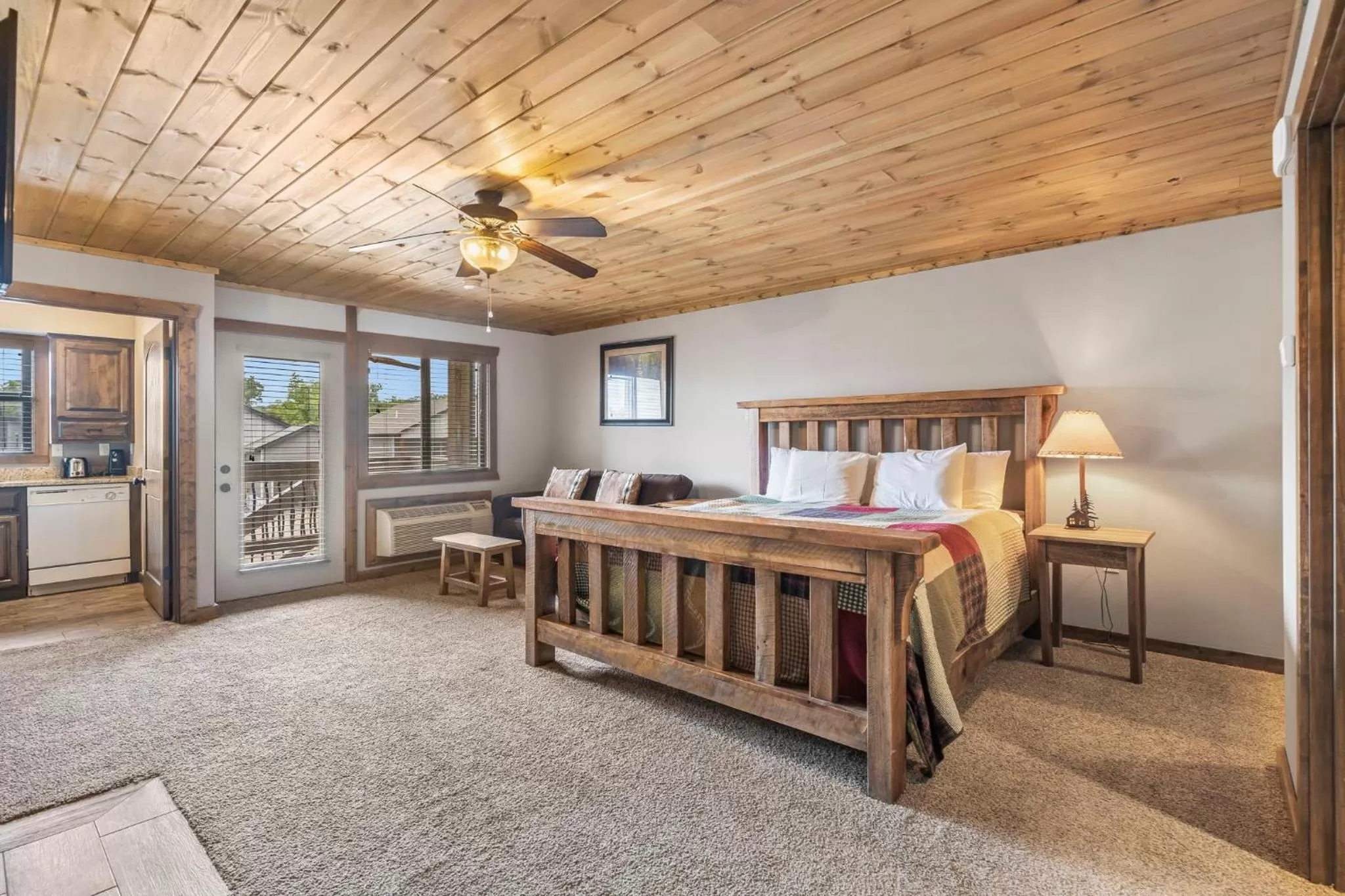 Bed in Table Rock Resorts at Indian Point