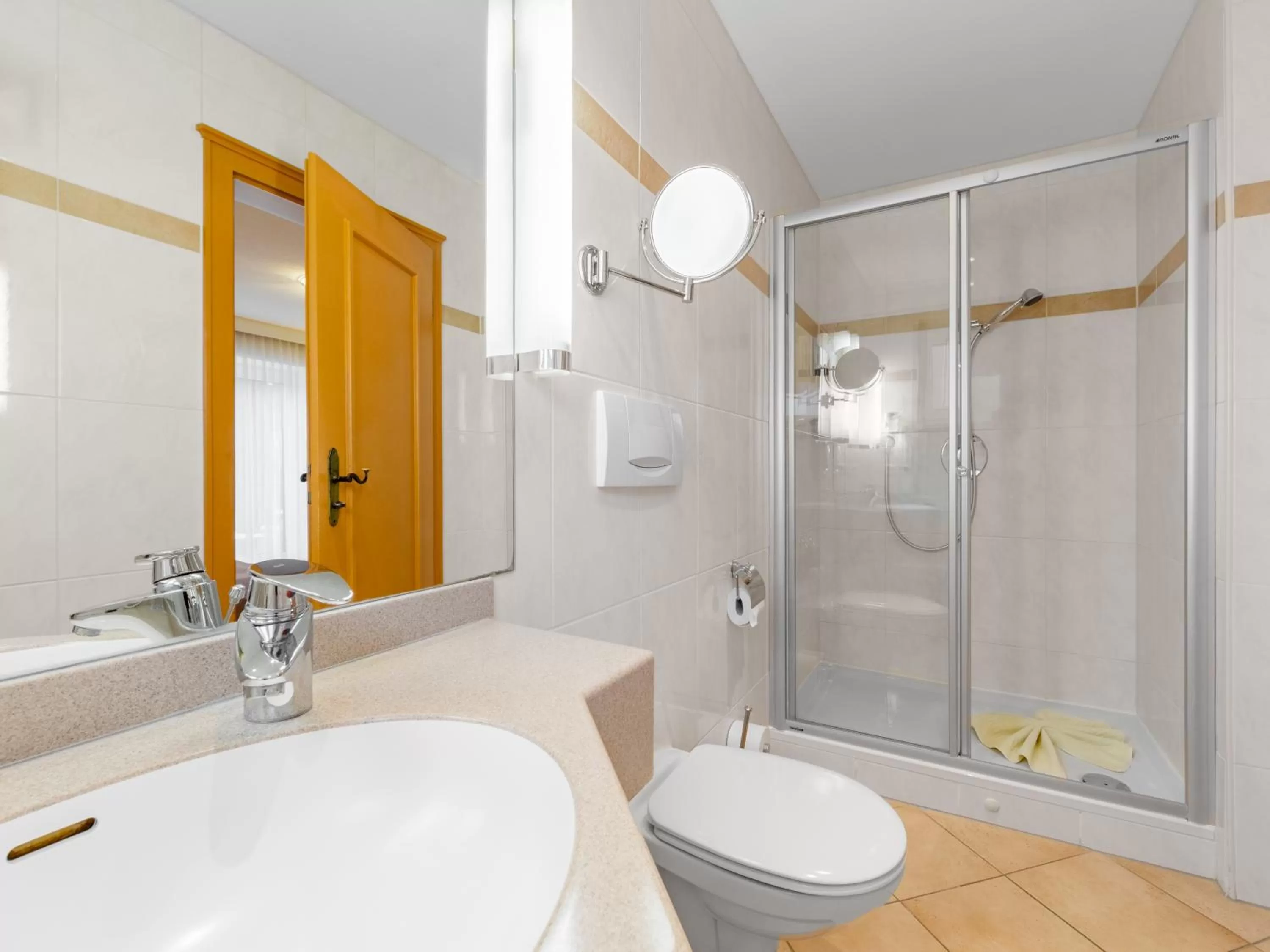 Toilet in Landhotel Gabriele