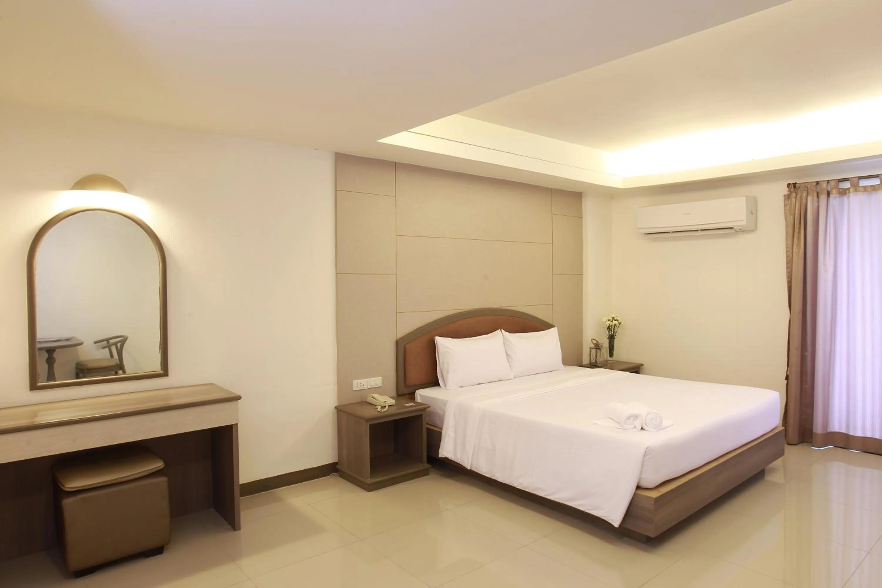 Bed in Lee Garden Bangkok