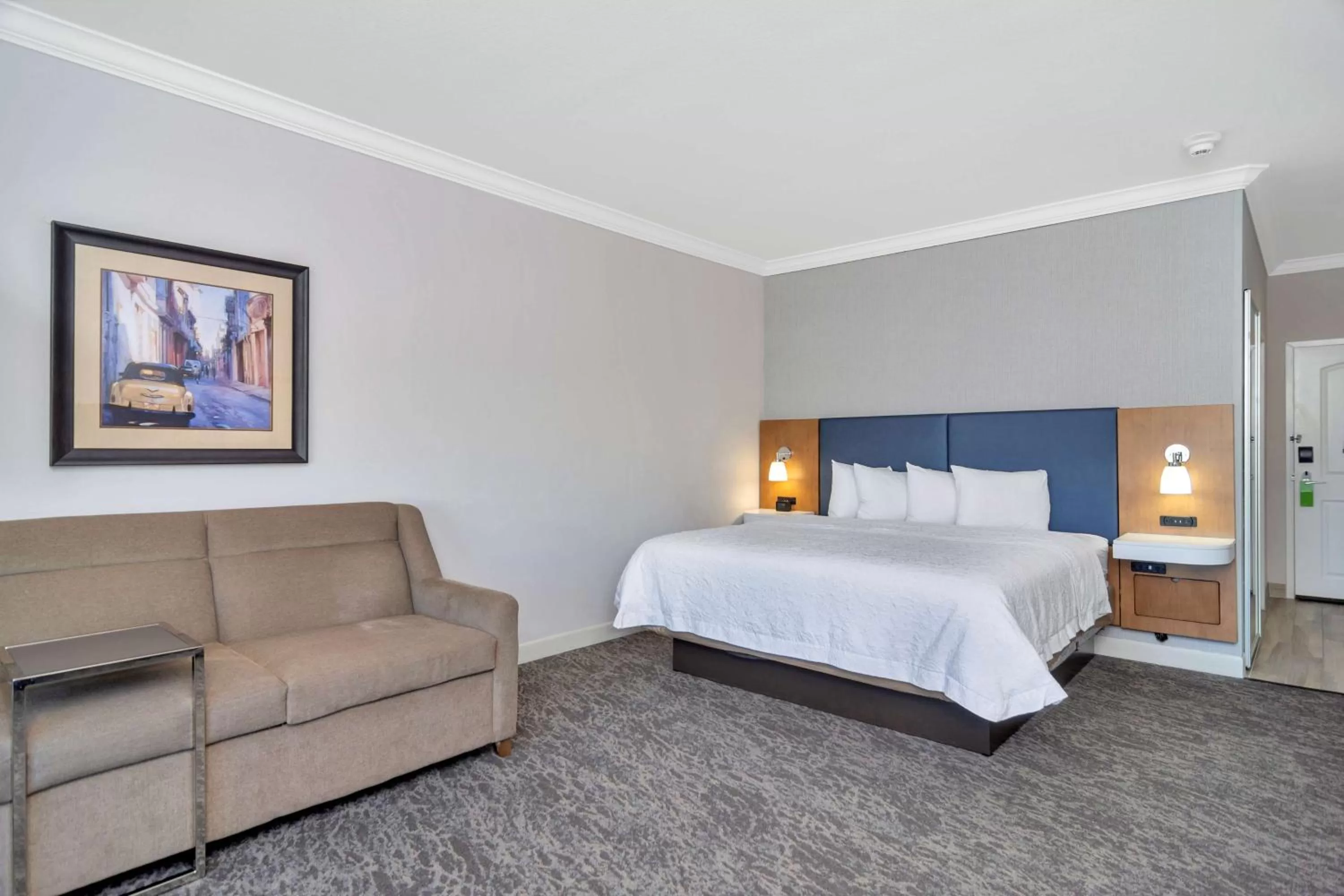 Living room, Bed in Hampton Inn & Suites Fort Worth-Fossil Creek