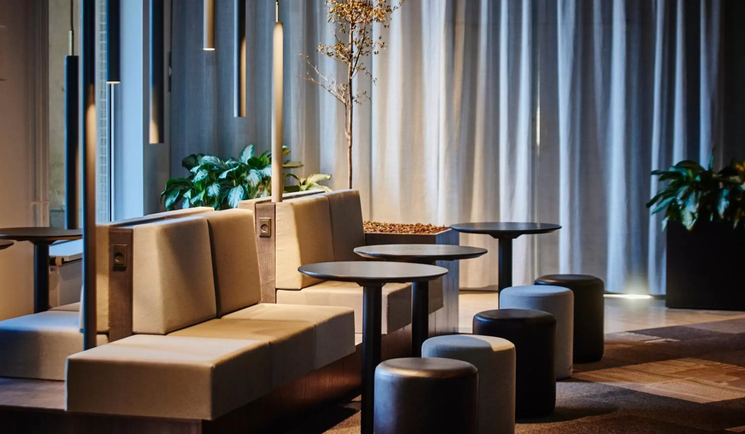 Lobby or reception, Lounge/Bar in Thon Partner Hotel Høje Taastrup