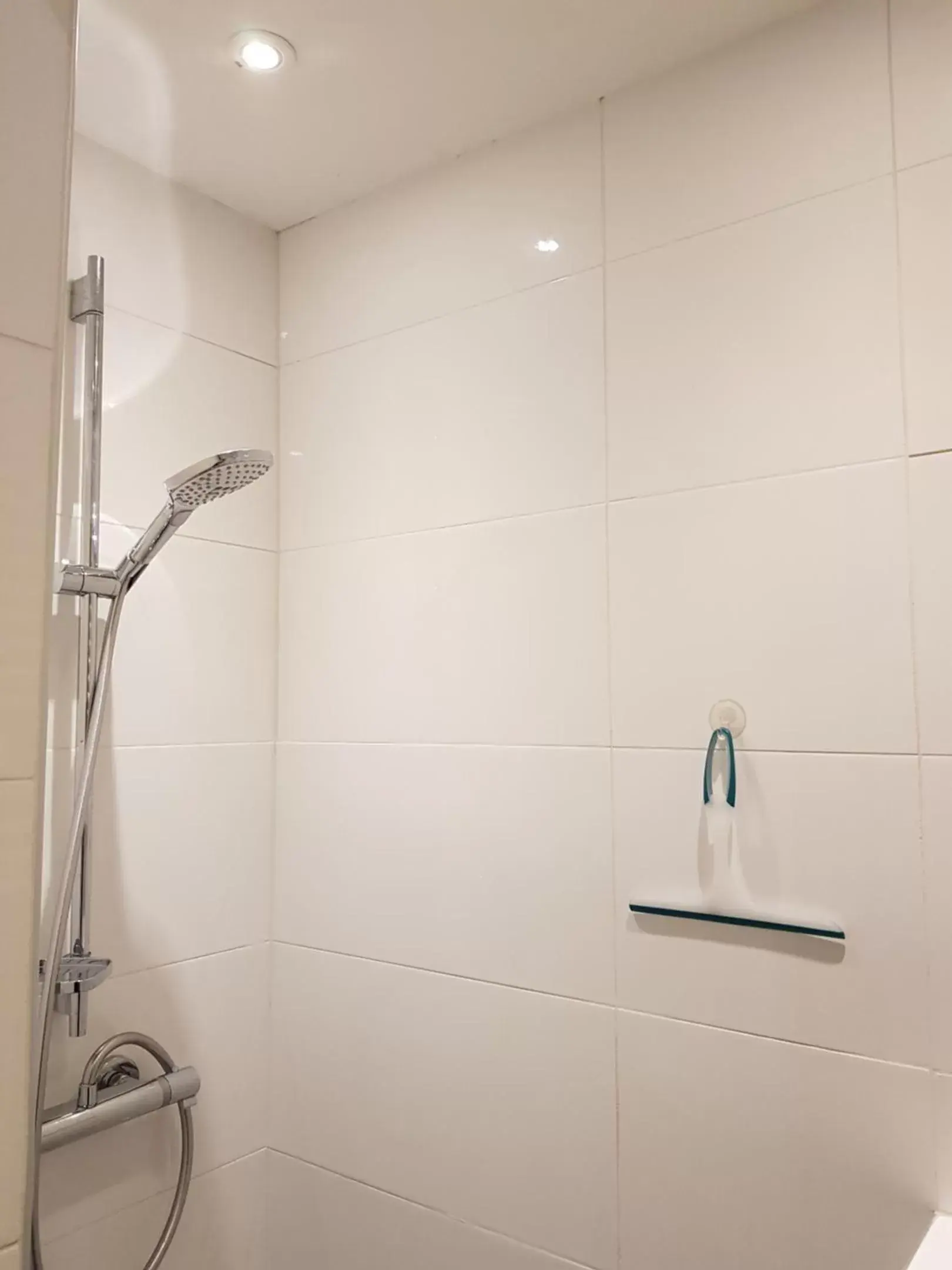 Shower, Bathroom in Mi BnB Amsterdam
